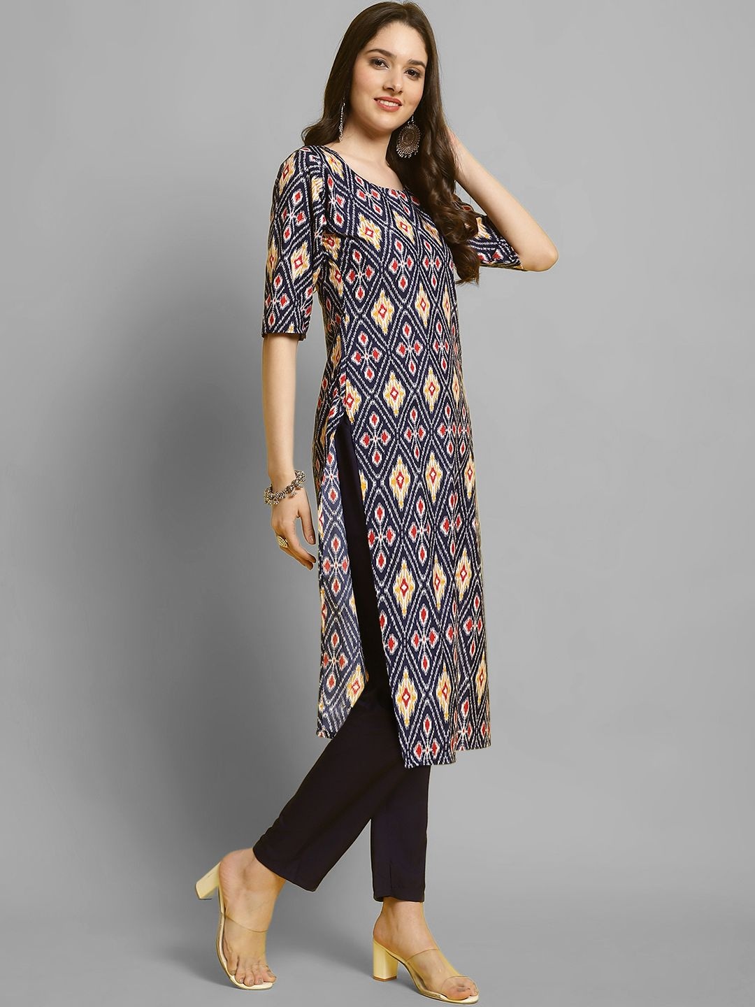 

7Threads Ethnic Motifs Printed Round Neck Straight Kurta With Trousers, Navy blue