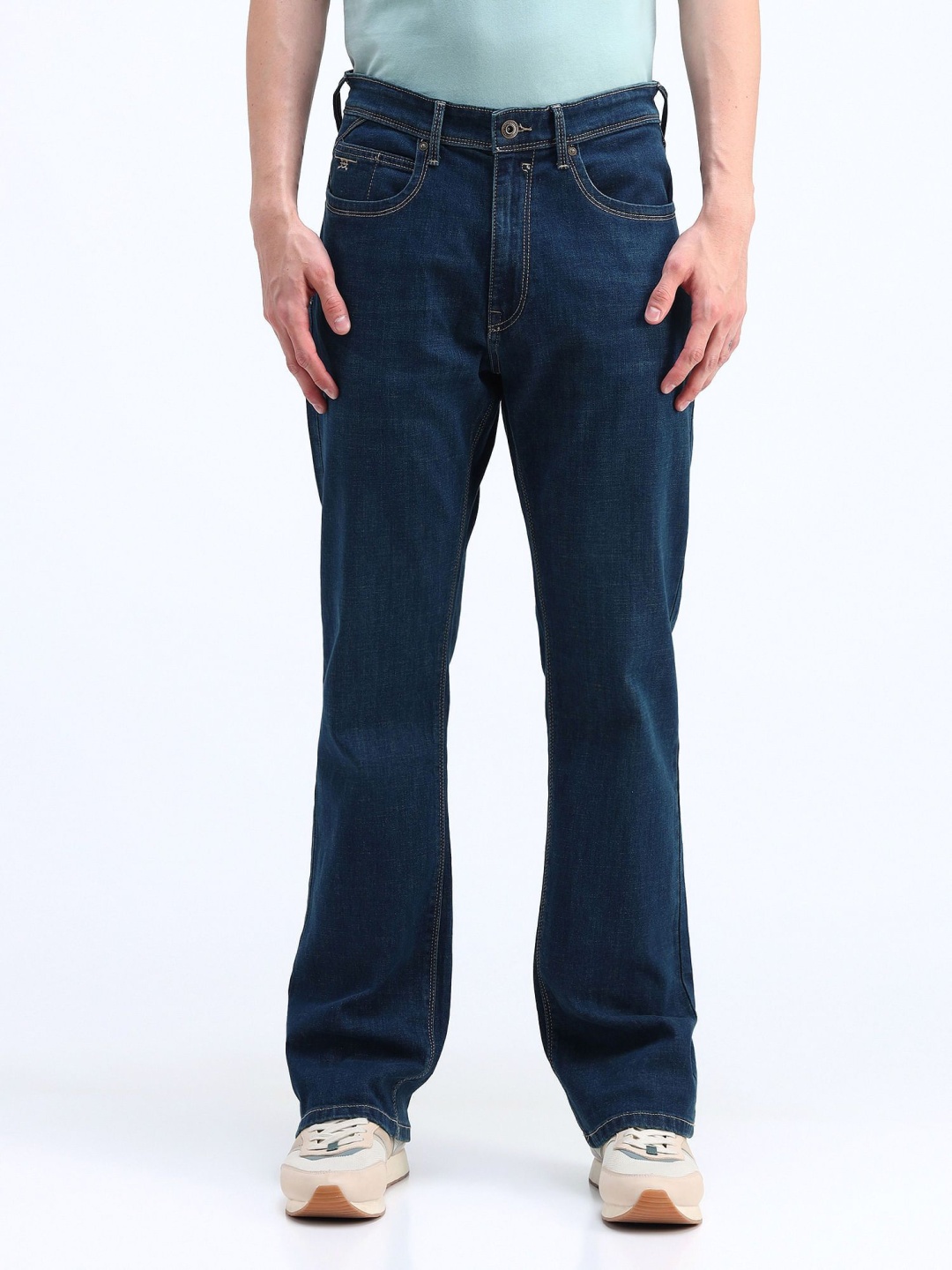 

Flying Machine Men Bootcut Stretchable Jeans, Blue
