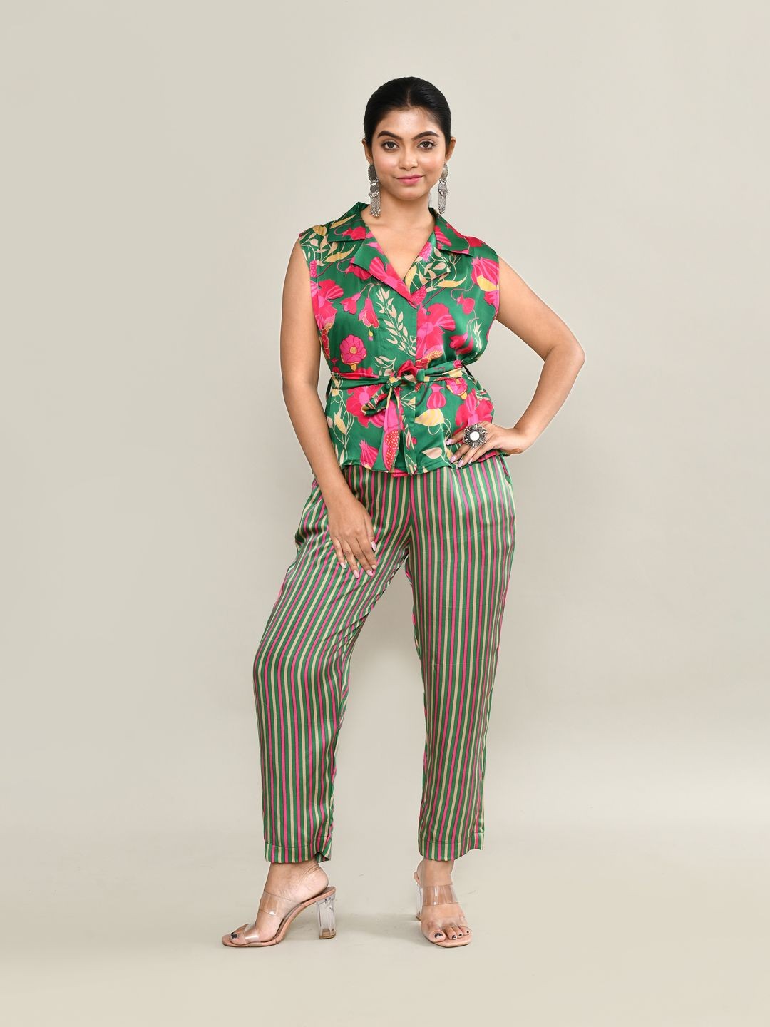 

The Maple Floral Printed Lapel Collar Top With Trousers, Green