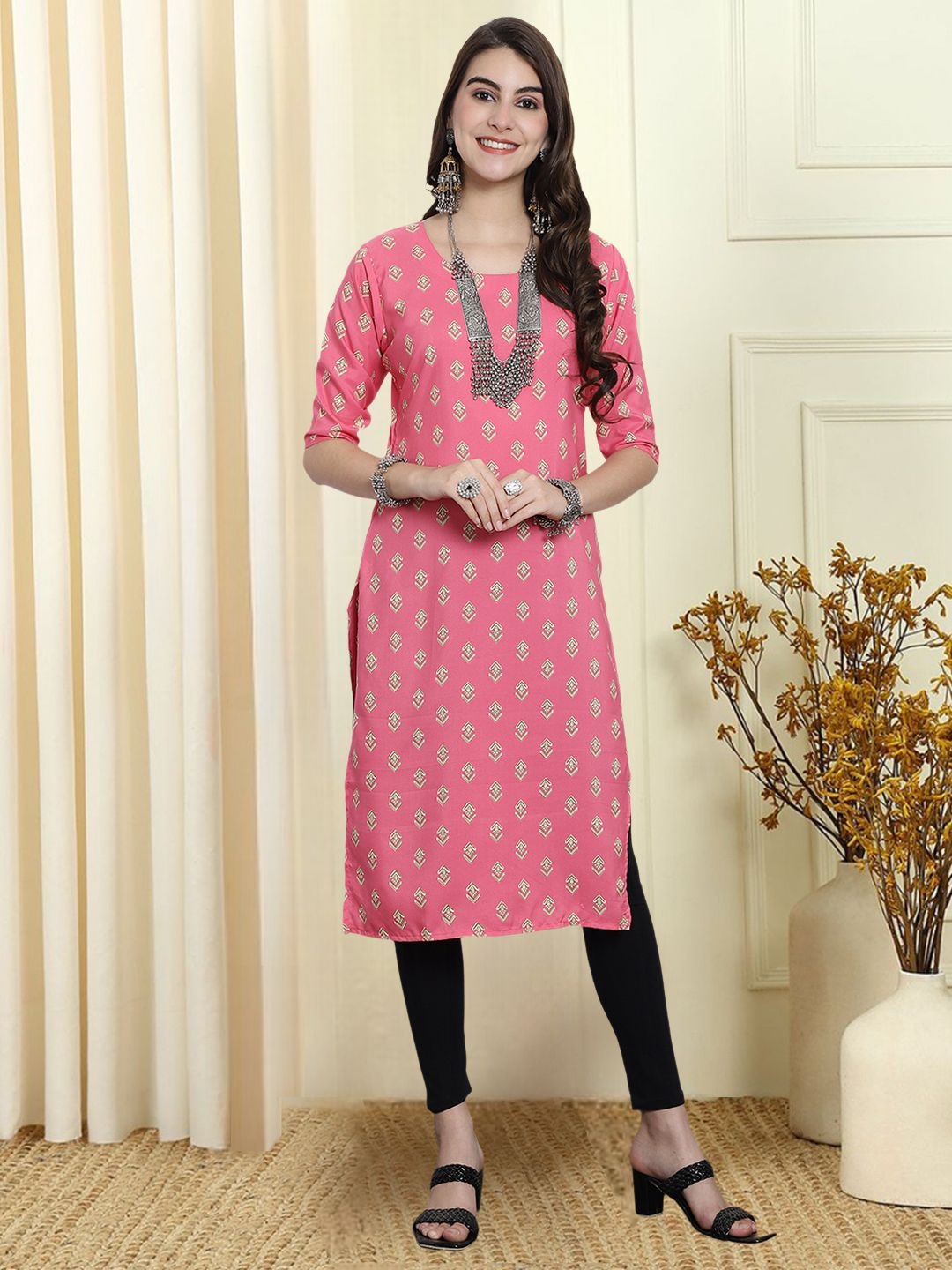 

7Threads Ethnic Motifs Printed Round Neck Straight Kurta, Pink