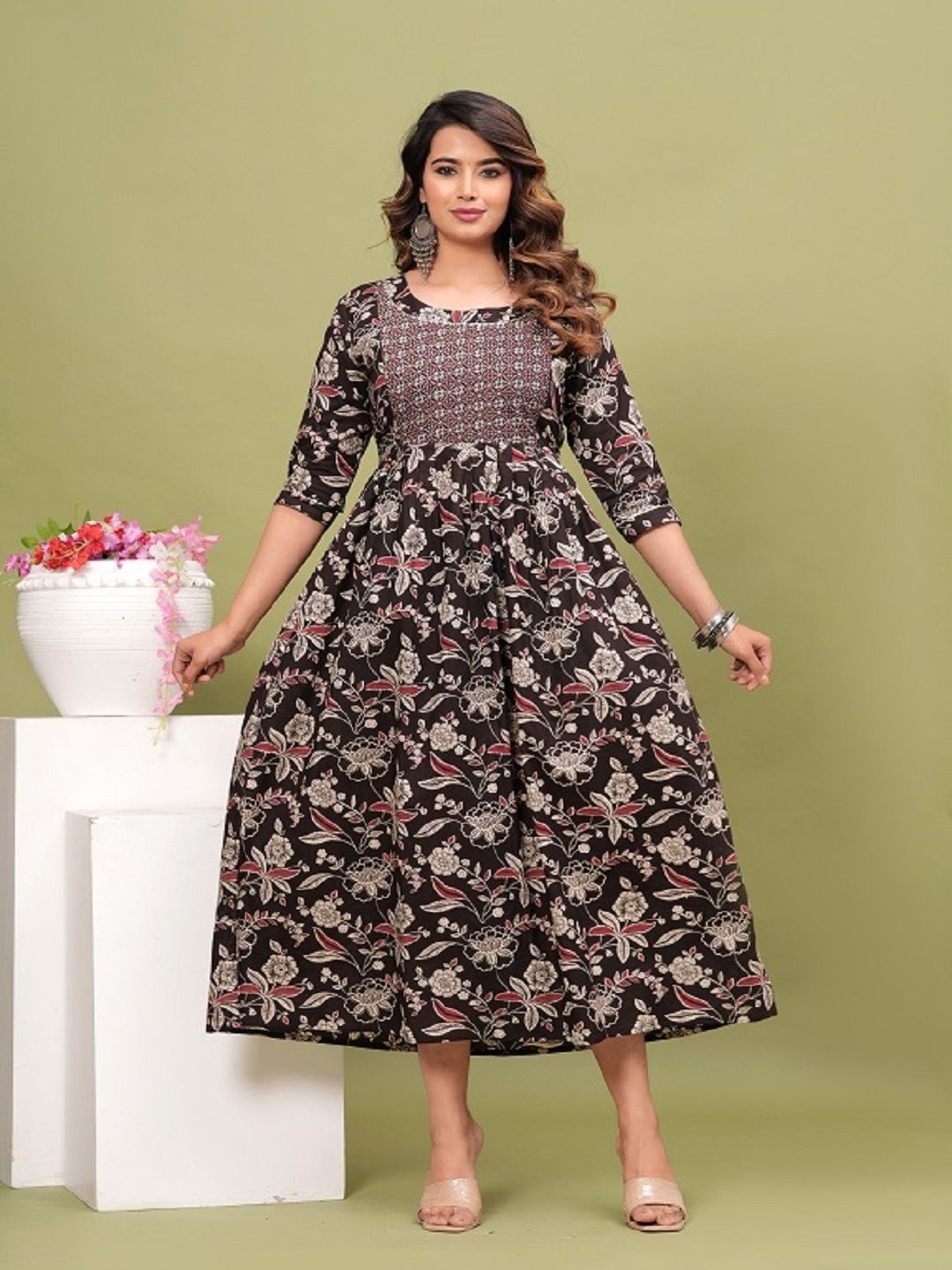 

Nevisha Style Floral Printed Pleated Maternity Pure Cotton Anarkali Kurtas, Black