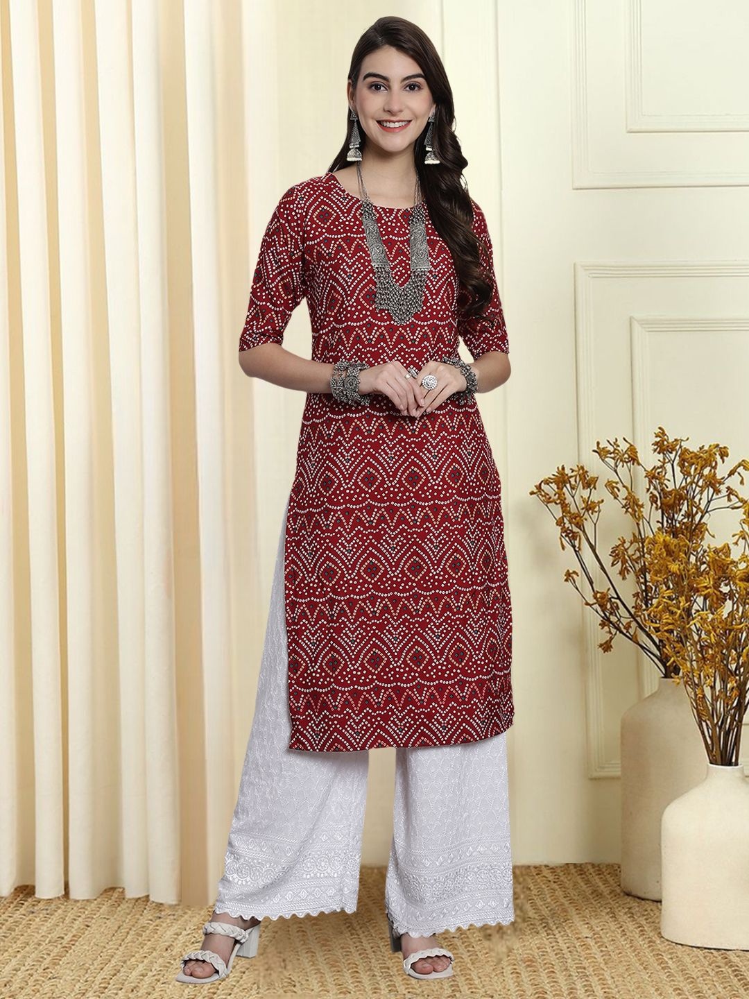 

7Threads Ethnic Motifs Printed Round Neck Straight Kurta, Maroon