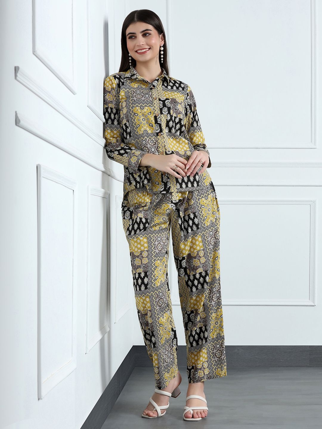 

Moda Rapido Yellow Printed Shirt Collar Long Sleeves Shirt & Trouser