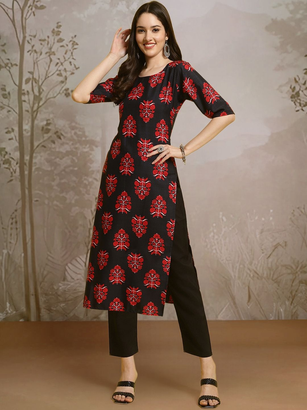 

7Threads Ethnic Motifs Printed Round Neck Straight Kurta With Trousers, Black