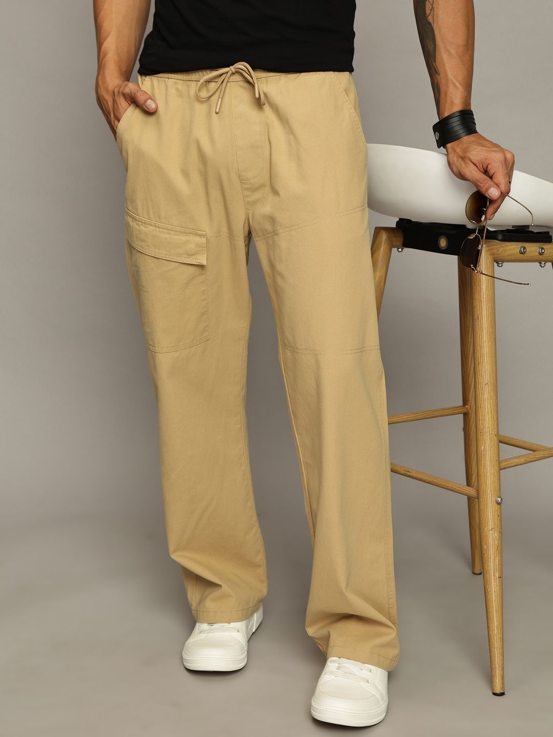 

The Roadster Lifestyle Co Men Pure Cotton Casual Cargo Trousers, Khaki