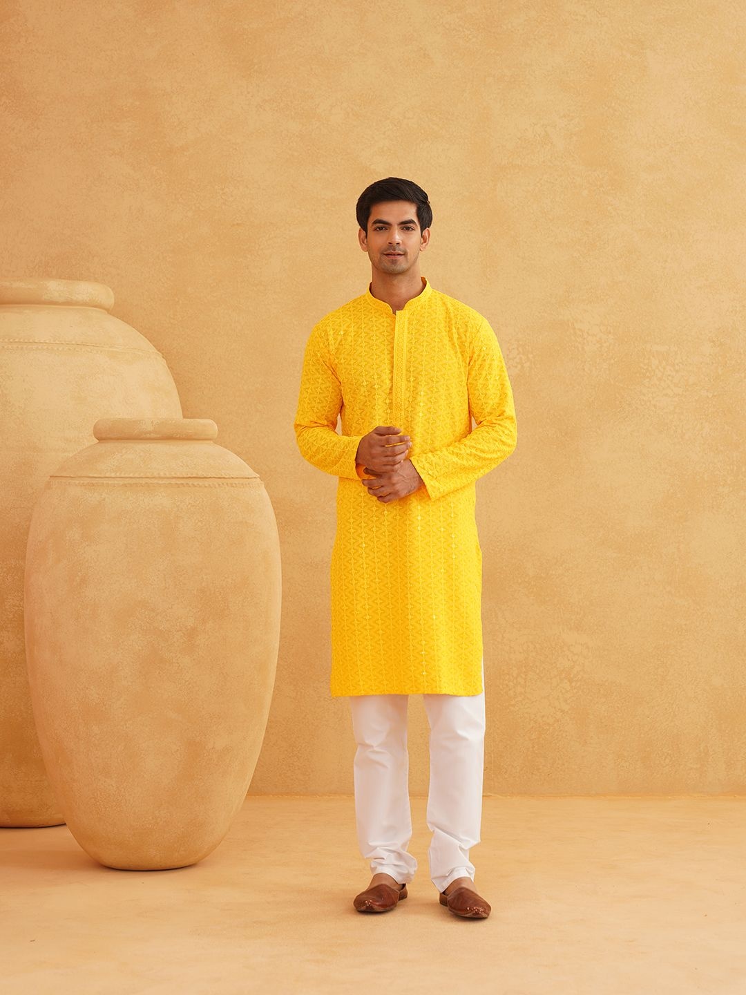 

SOJANYA Ethnic Motifs Embroidered Mandarin Collar Straight Kurta, Mustard