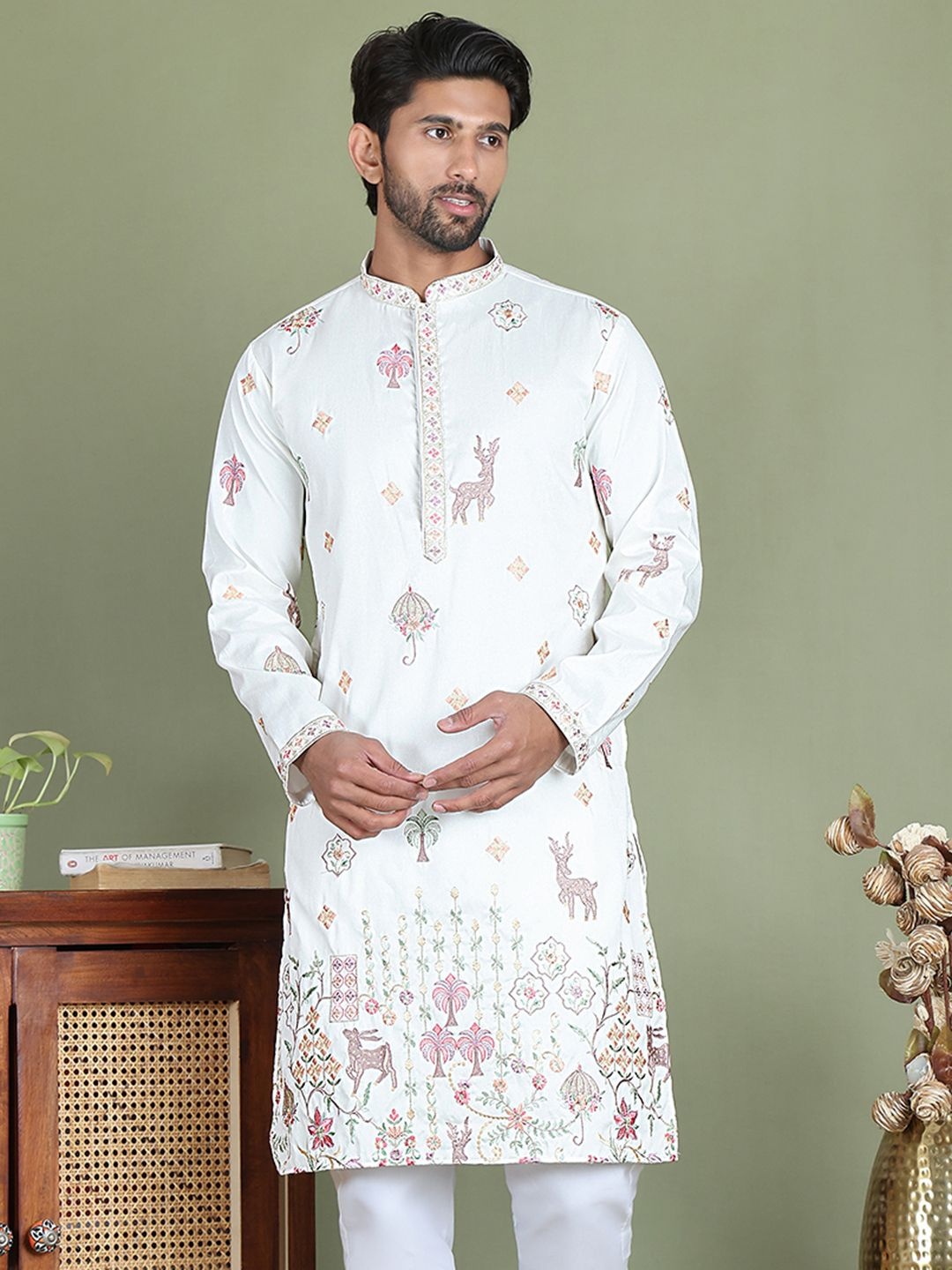 

Jompers Abstract Printed Embroidered Chikankari Mandarin Collar Straight Kurta, White