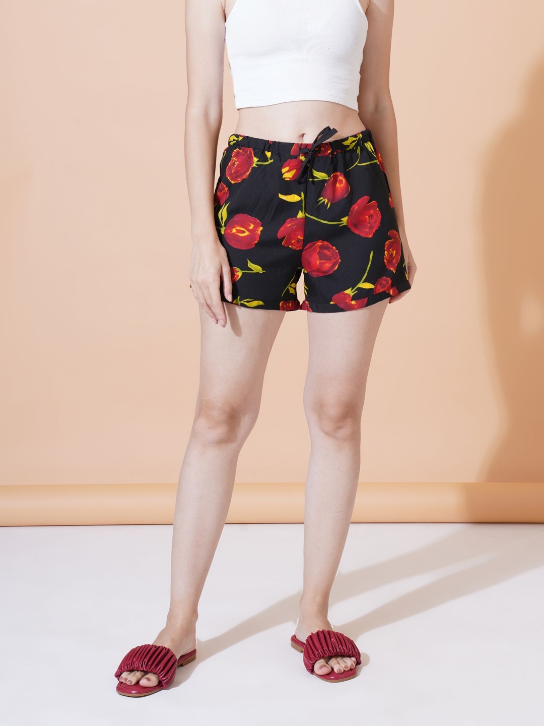 

HERE&NOW Women Floral Printed Mid-Rise Shorts, Black