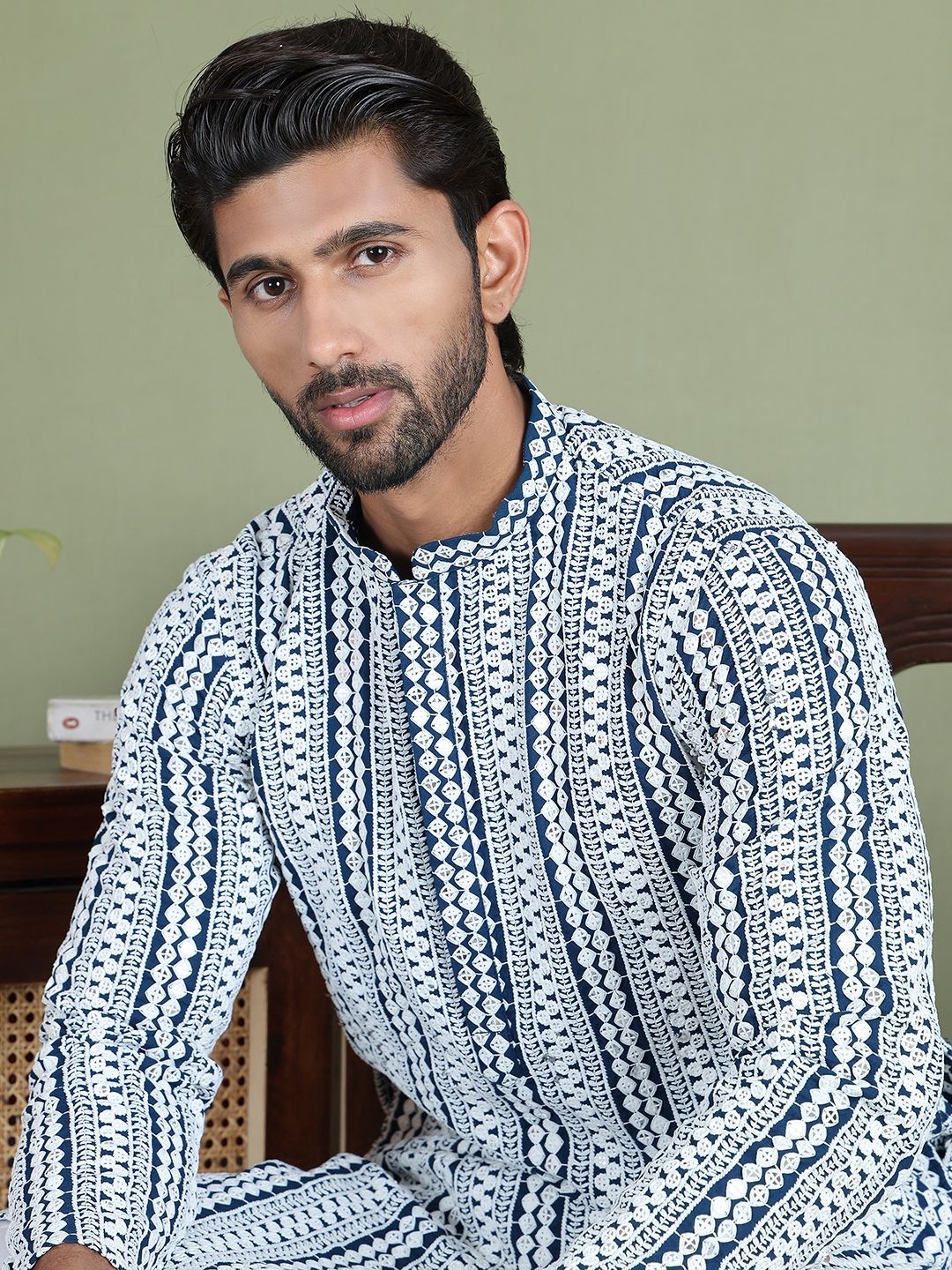 

Jompers Geometric Embroidered Sequinned Mandarin Collar Straight Kurta With Pyjama, Blue