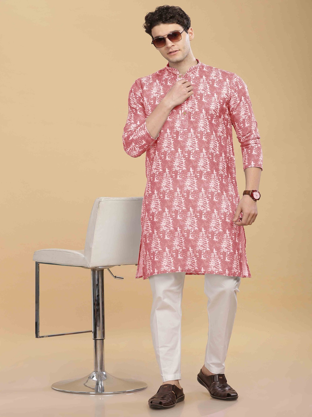 

Anouk Red Abstract Printed Mandarin Collar Cotton Straight Kurta