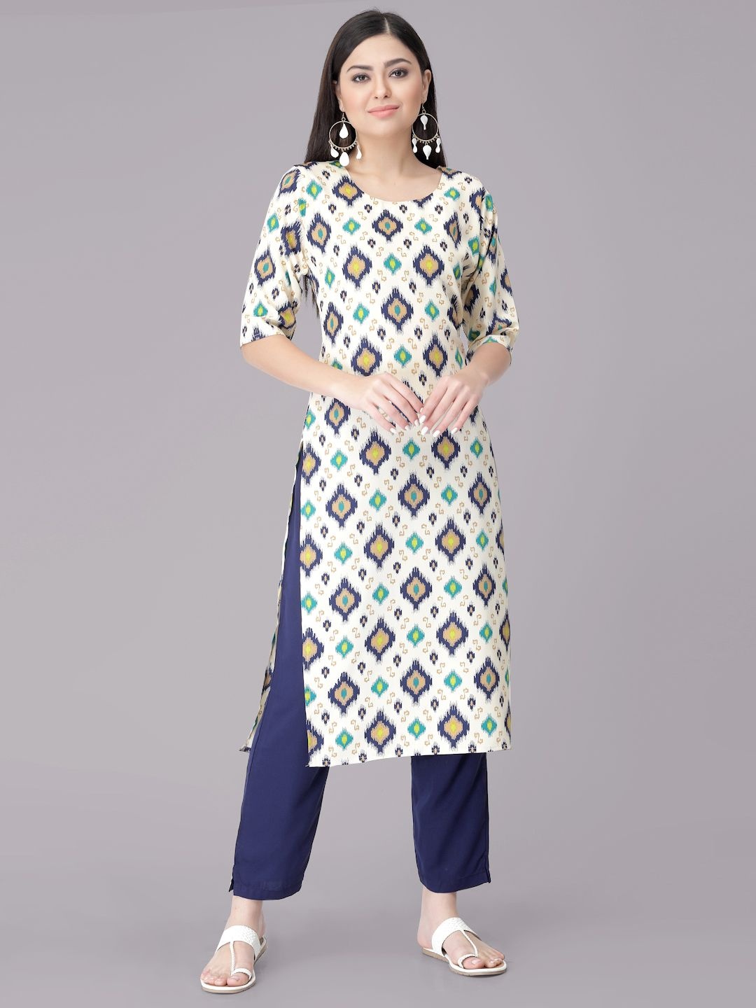 

7Threads Geometric Printed Round Neck Straight Kurta With Trouser, Blue