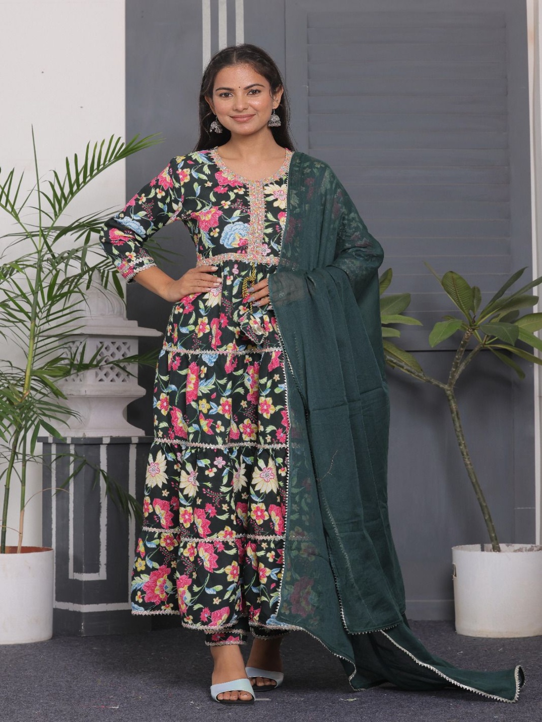 

KALINI Floral Printed Tiered Gotta Patti Anarkali Kurta With Trousers And Dupatta, Black