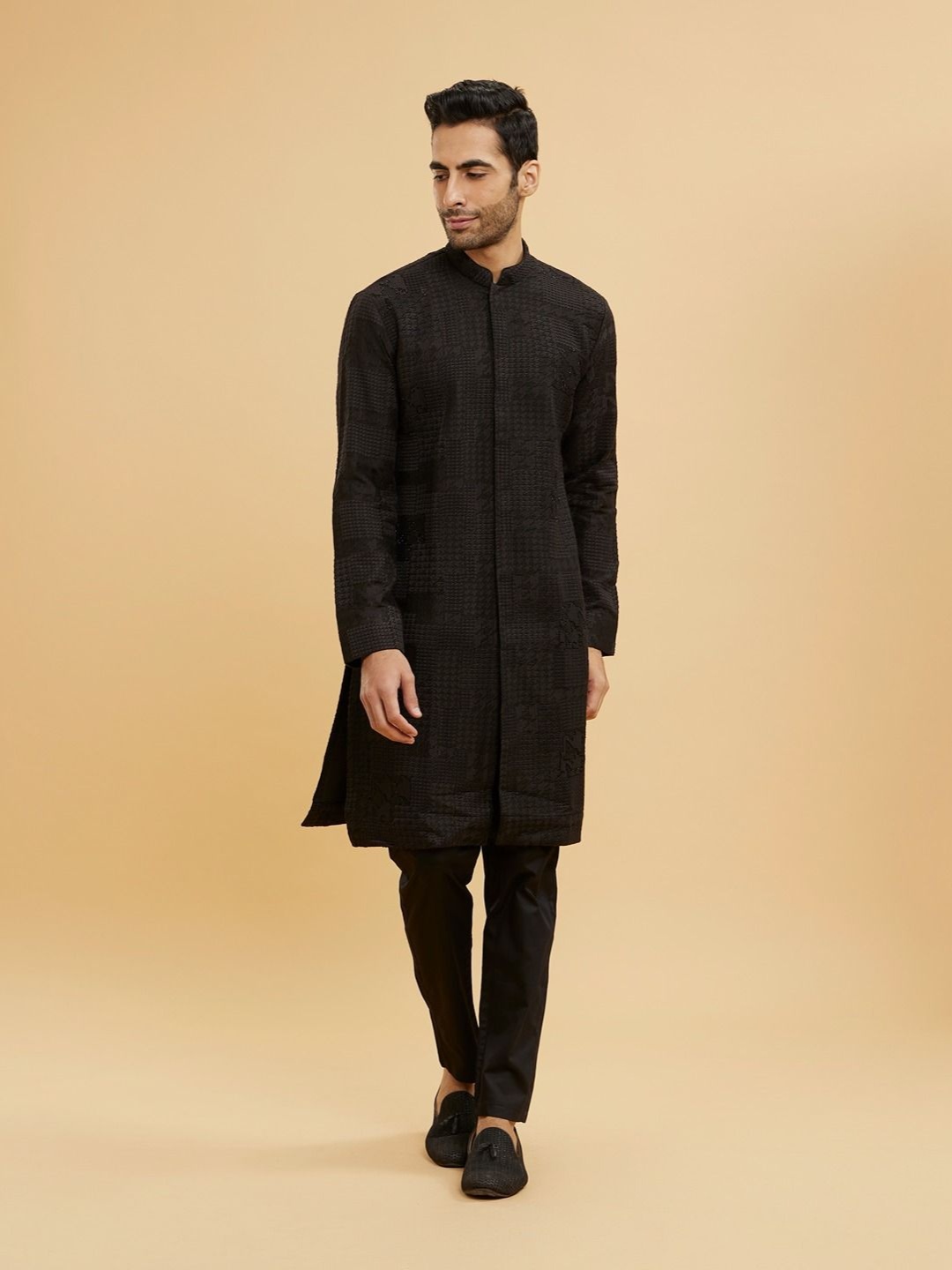 

Twamev Woven Design Mandarin Collar Zardozi Embroidered Straight Kurta With Trouser, Black