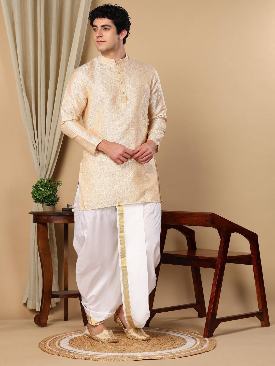 

TATTVA Ethnic Motifs Printed Mandarin Collar Straight Kurta, Beige