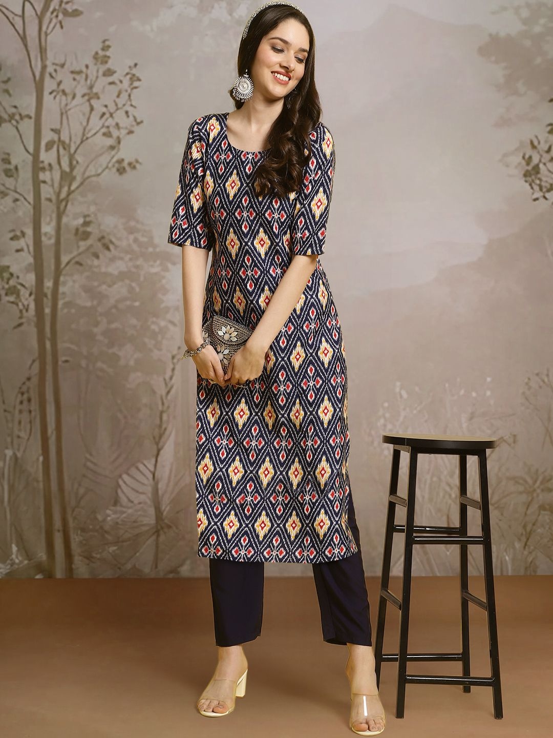 

7Threads Ethnic Motifs Printed Round Neck Straight Kurta With Trouser, Navy blue