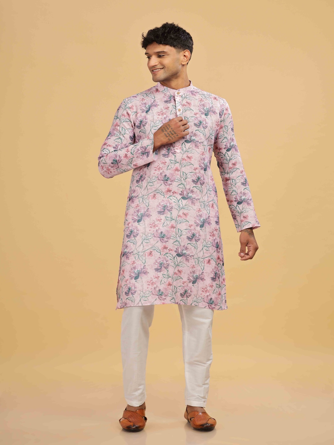 

Anouk Floral Woven Design Mandarin Collar Straight Kurta, Pink