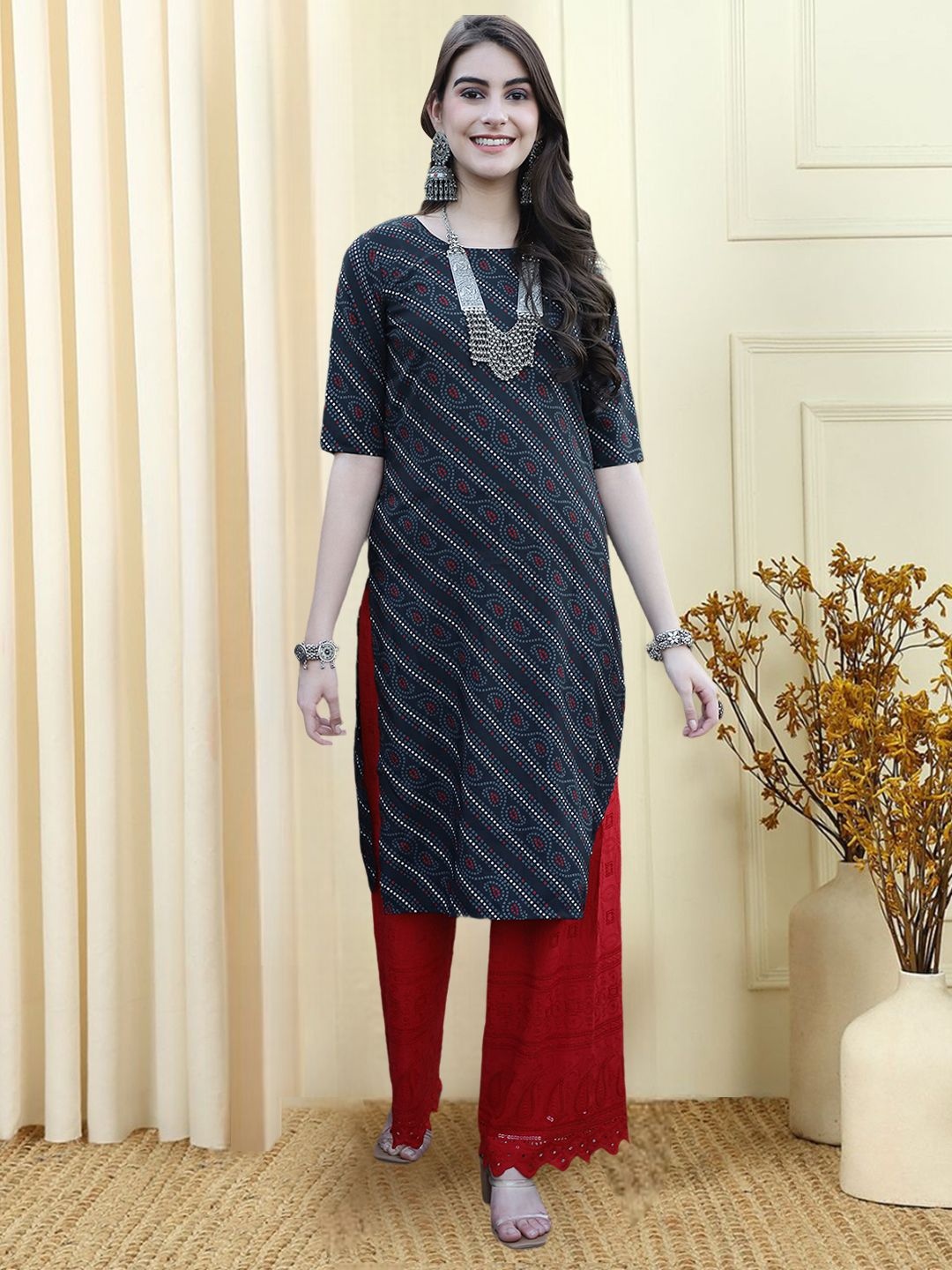 

7Threads Ethnic Motifs Printed Round Neck Straight Kurta, Black