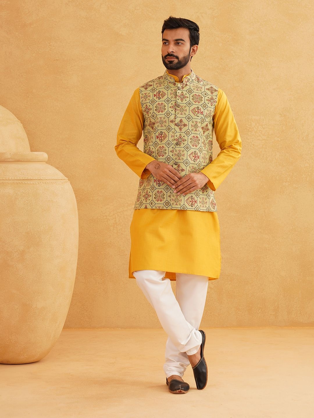 

SOJANYA Band Collar Straight Kurta With Churidar And Nehru Jacket, Yellow