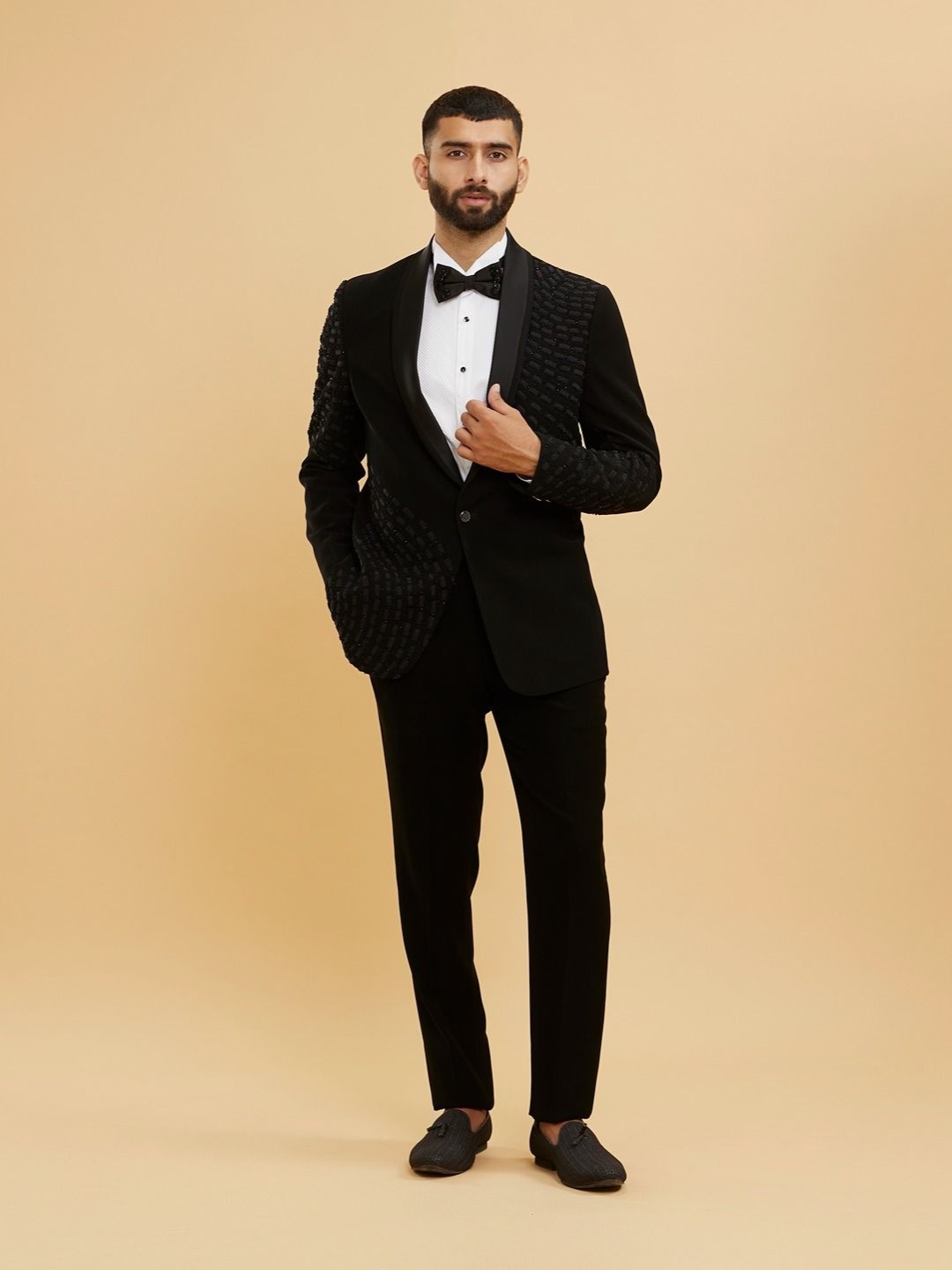 

Twamev Men Self Design Five Piece Suits, Black
