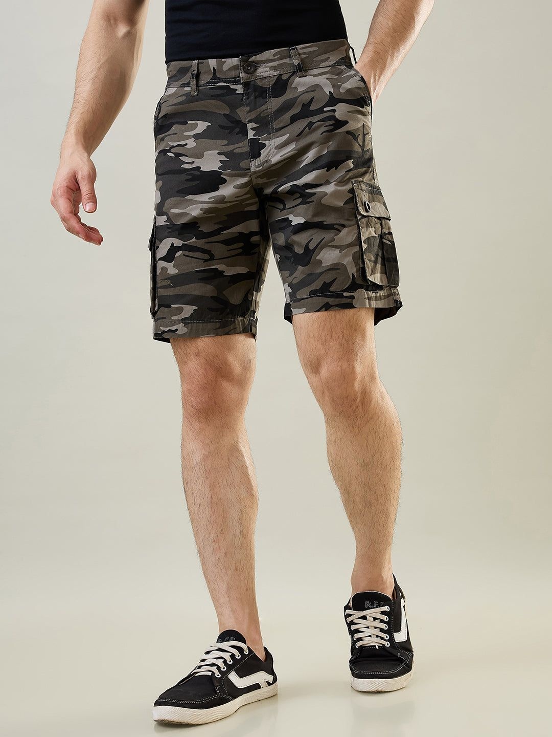 

TIM PARIS Men Camouflage Printed Mid-Rise Cotton Cargo Shorts, Grey