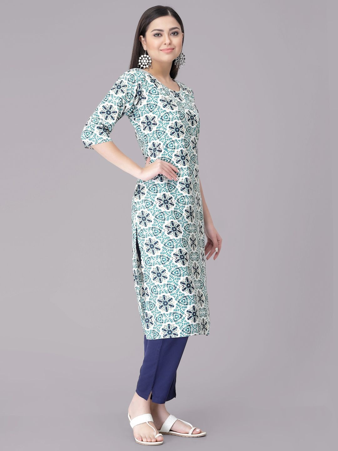 

7Threads Ethnic Motifs Printed Round Neck Straight Kurta With Trousers, White