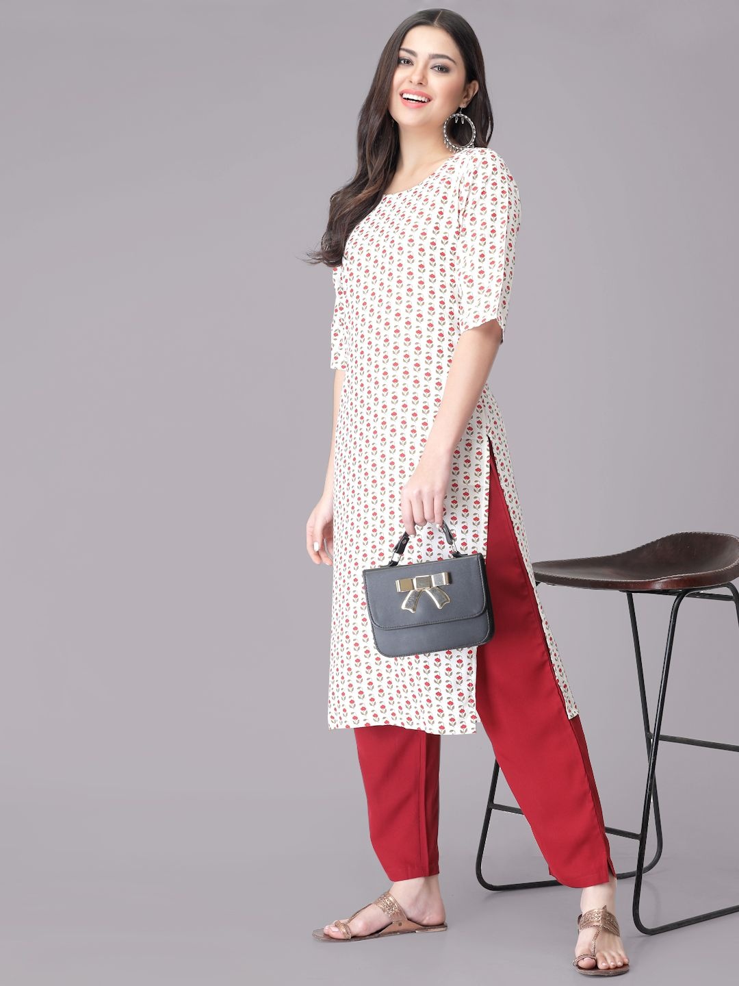 

7Threads Floral Printed Round Neck Straight Kurta With Trouser, White