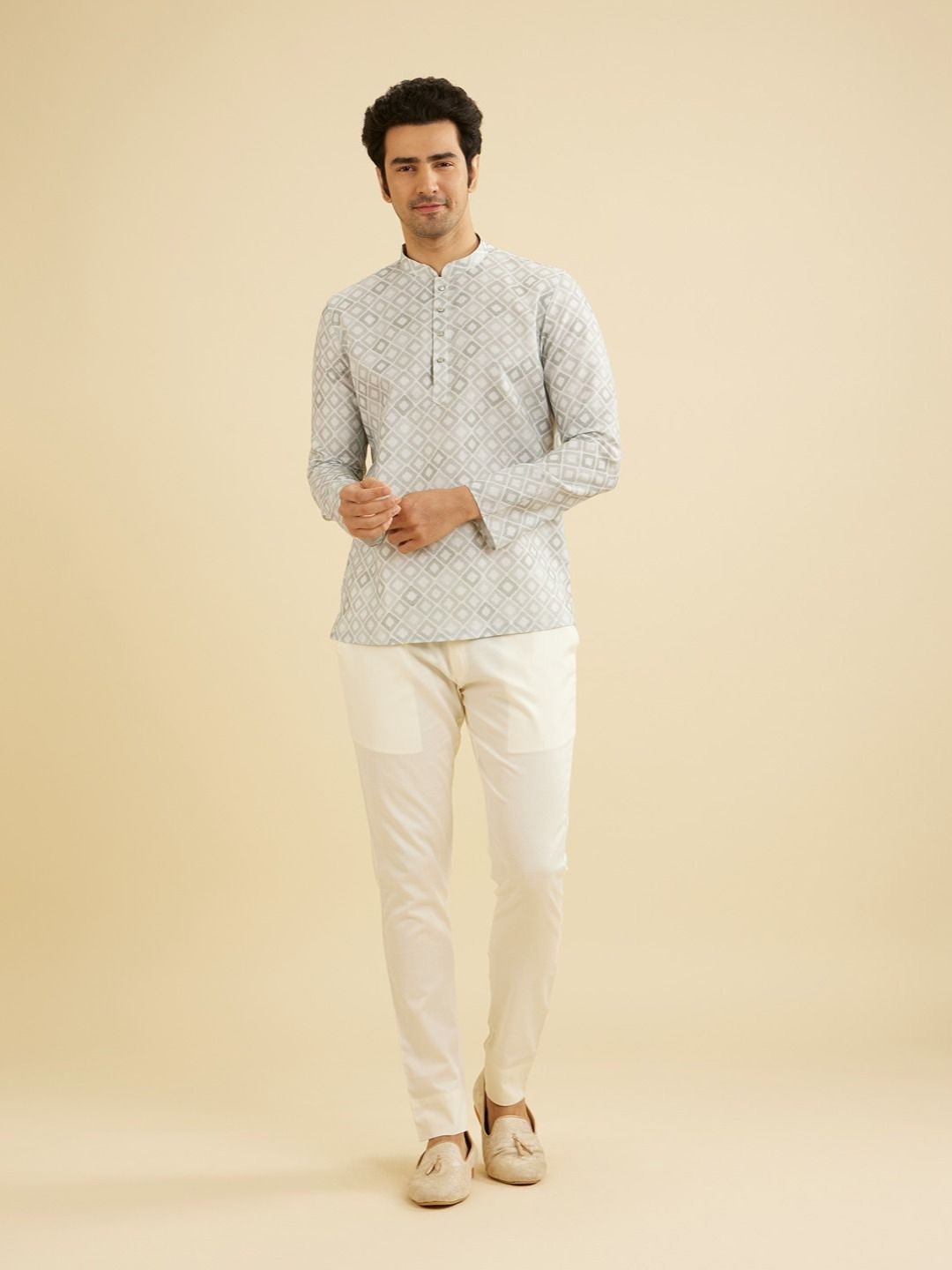 

Manyavar Geometric Printed Mandarin Collar Straight Short Kurta, Off white
