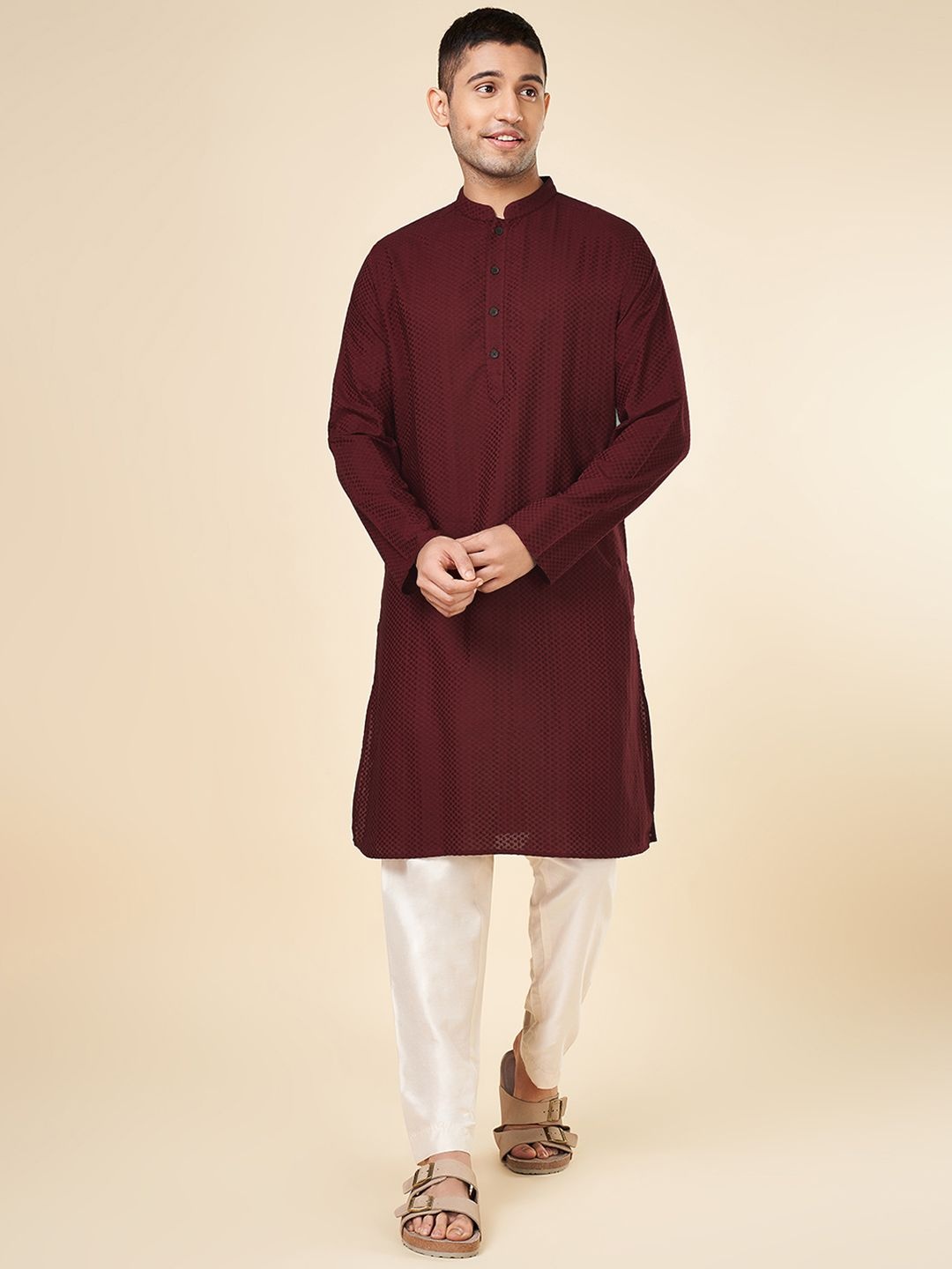 

indus route by Pantaloons Thread Work Dobby Mandarin Collar Pure Cotton Straight Kurta, Red