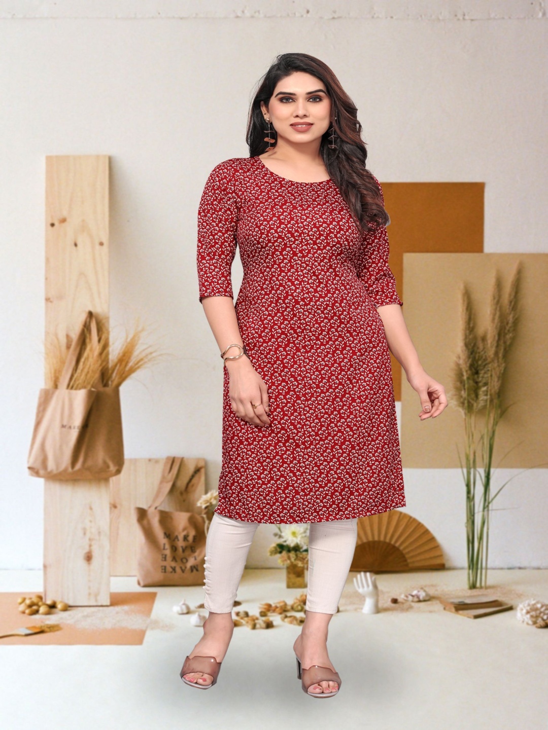 

KETAKI FASHION Floral Printed Round Neck Straight Kurta, Red