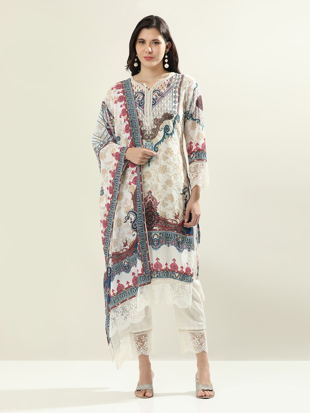 

Jaipur Kurti Ethnic Motifs Printed Gotta Patti Straight Kurta with Trousers & Dupatta, White