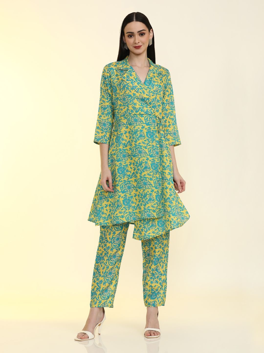 

Jaipur Kurti Floral Printed Angrakha Silk Crepe Kurta with Trousers, Yellow