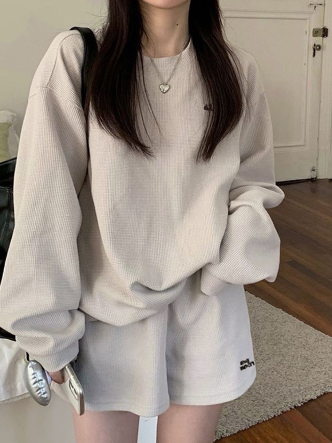 

LULU & SKY Round Neck Long Sleeves Knitted Sweatshirt With Shorts, Grey