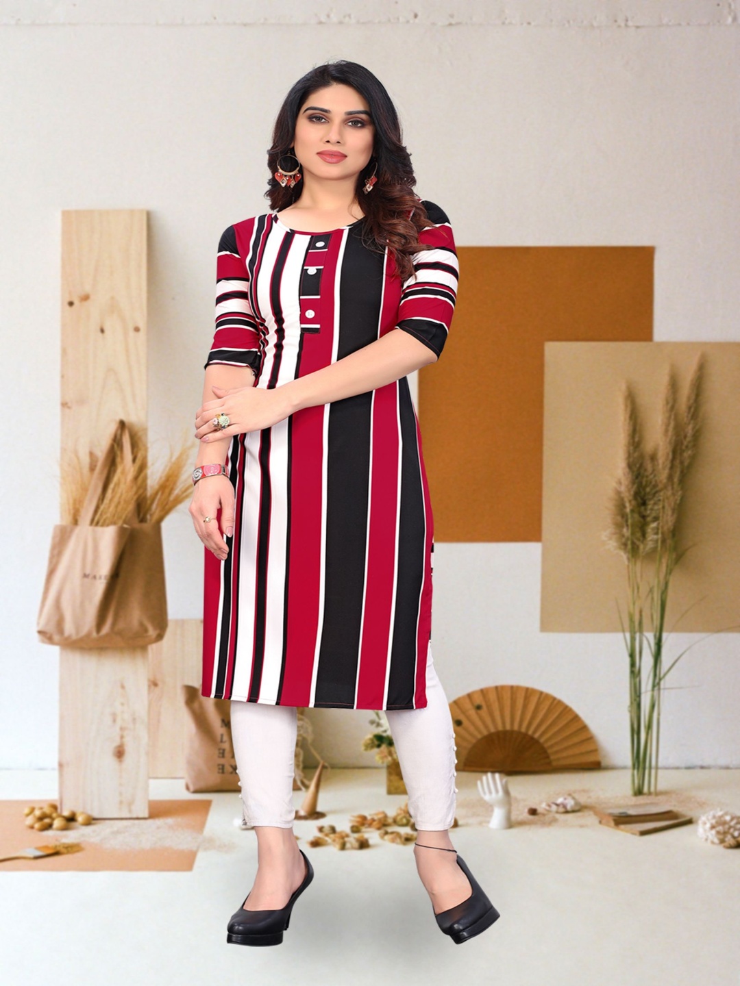 

KETAKI FASHION Striped Round Neck Straight Kurta, White