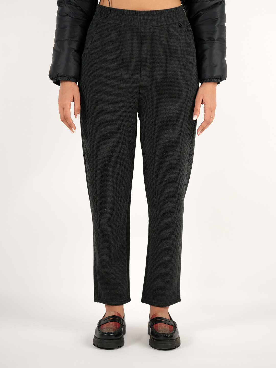 

Theater Women Houndstooth Comfort Wear Thermal Bottoms, Black