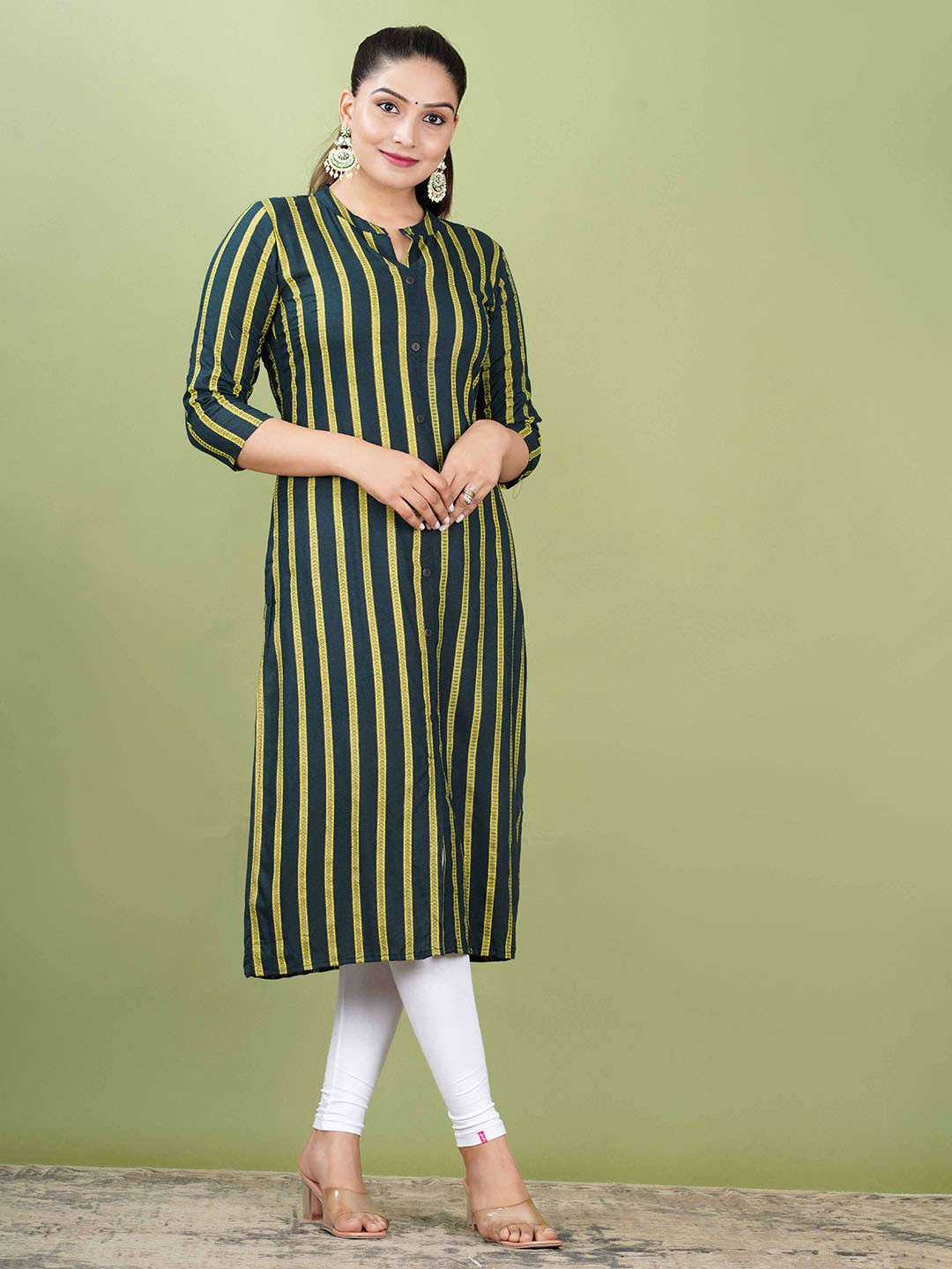 

PARIKSHIT Striped Mandarin Collar Straight Kurta, Green