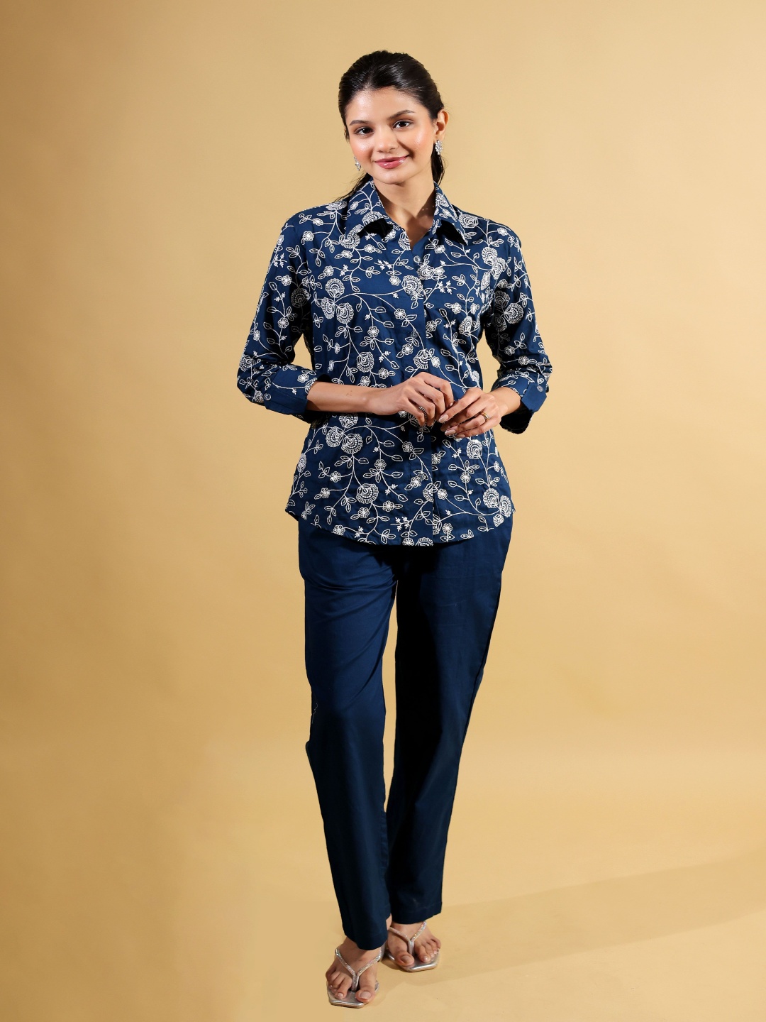 

BEOM Embroidered Shirt Collar Three-Quarter Sleeves Shirt & Trouser, Navy blue