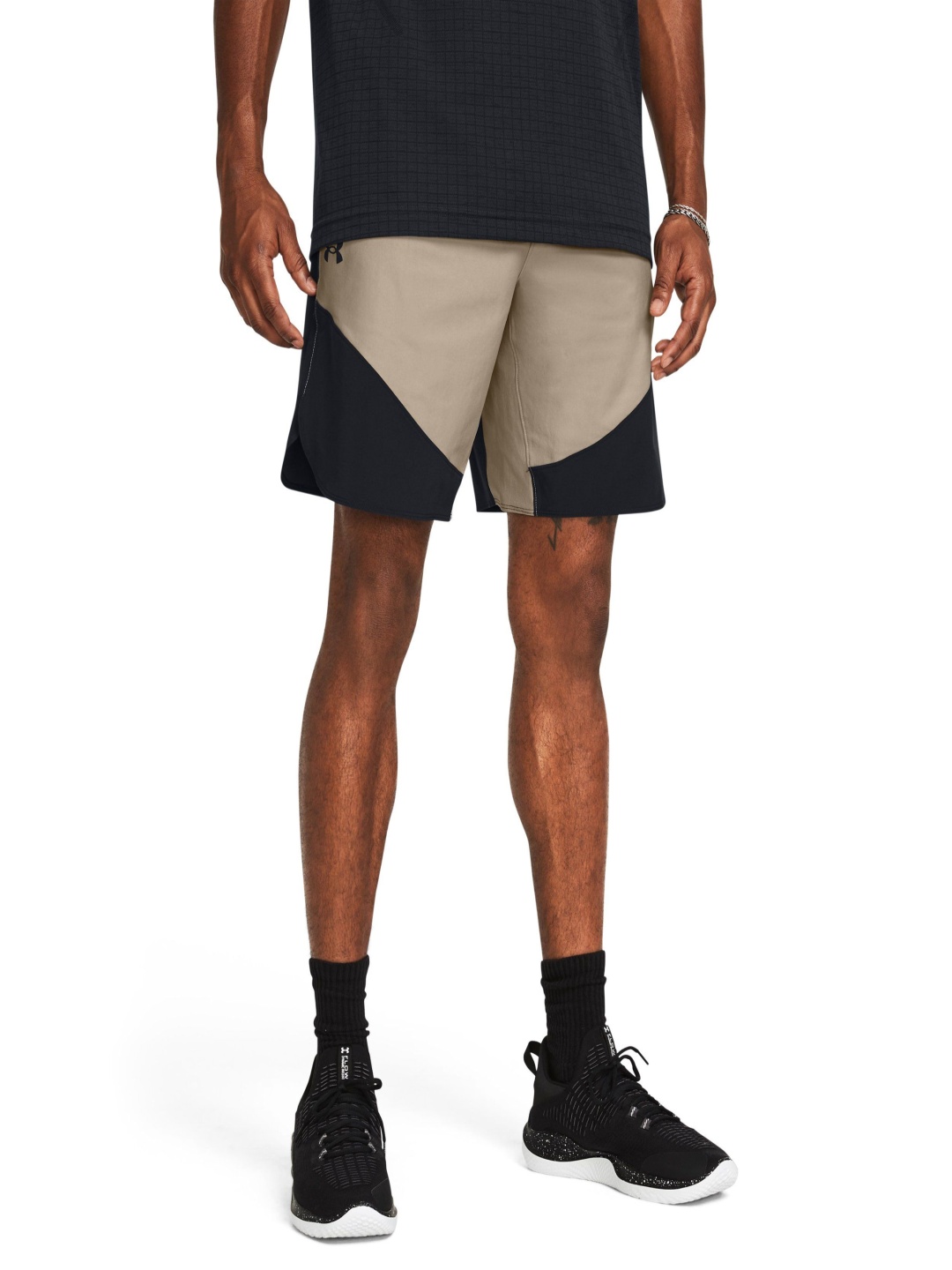 

UNDER ARMOUR UA Vanish Elite Men Colourblocked Slim Fit Hybrid Shorts, Brown