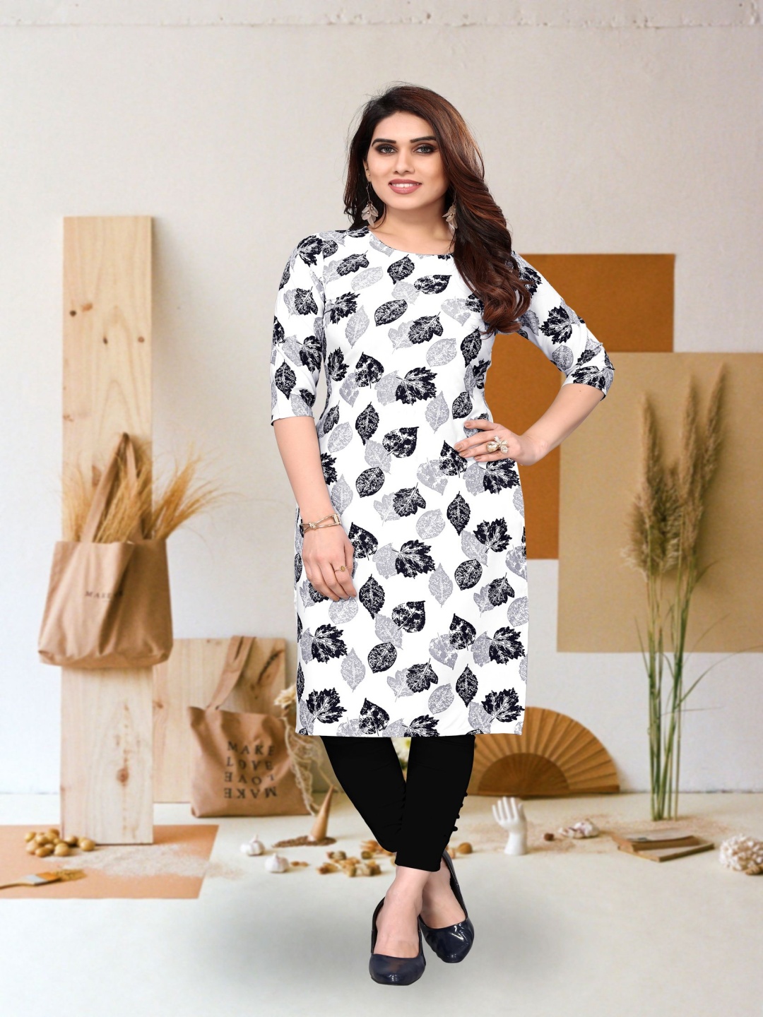 

KETAKI FASHION Floral Printed Round Neck Straight Kurta, White