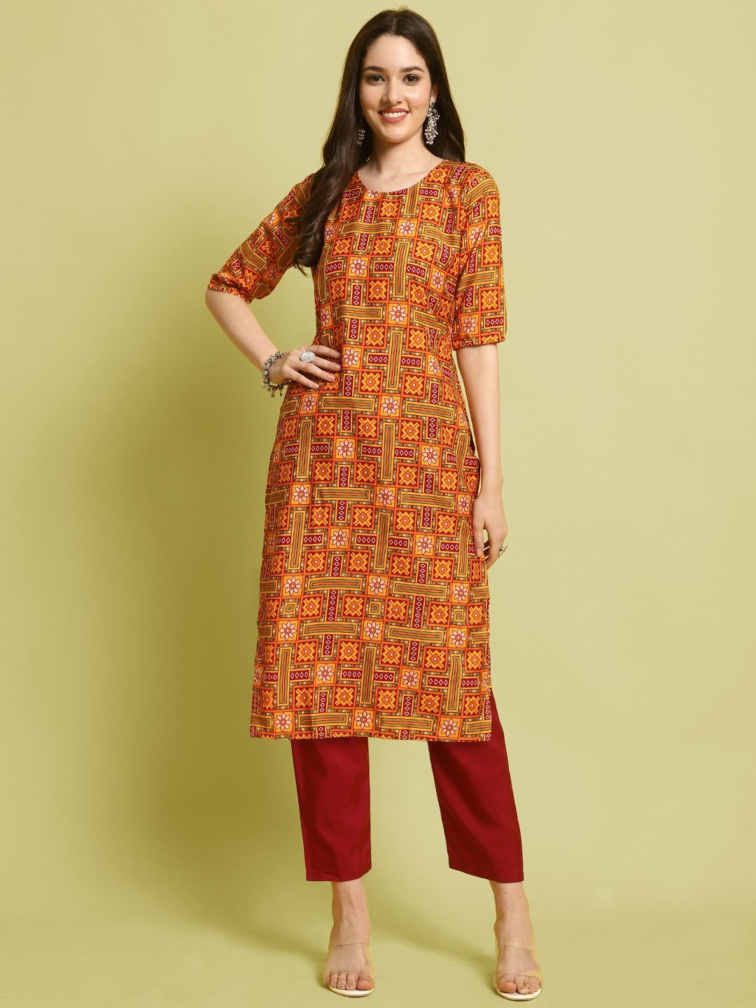 

7Threads Geometric Printed Round Neck Straight Kurta with Trousers, Yellow