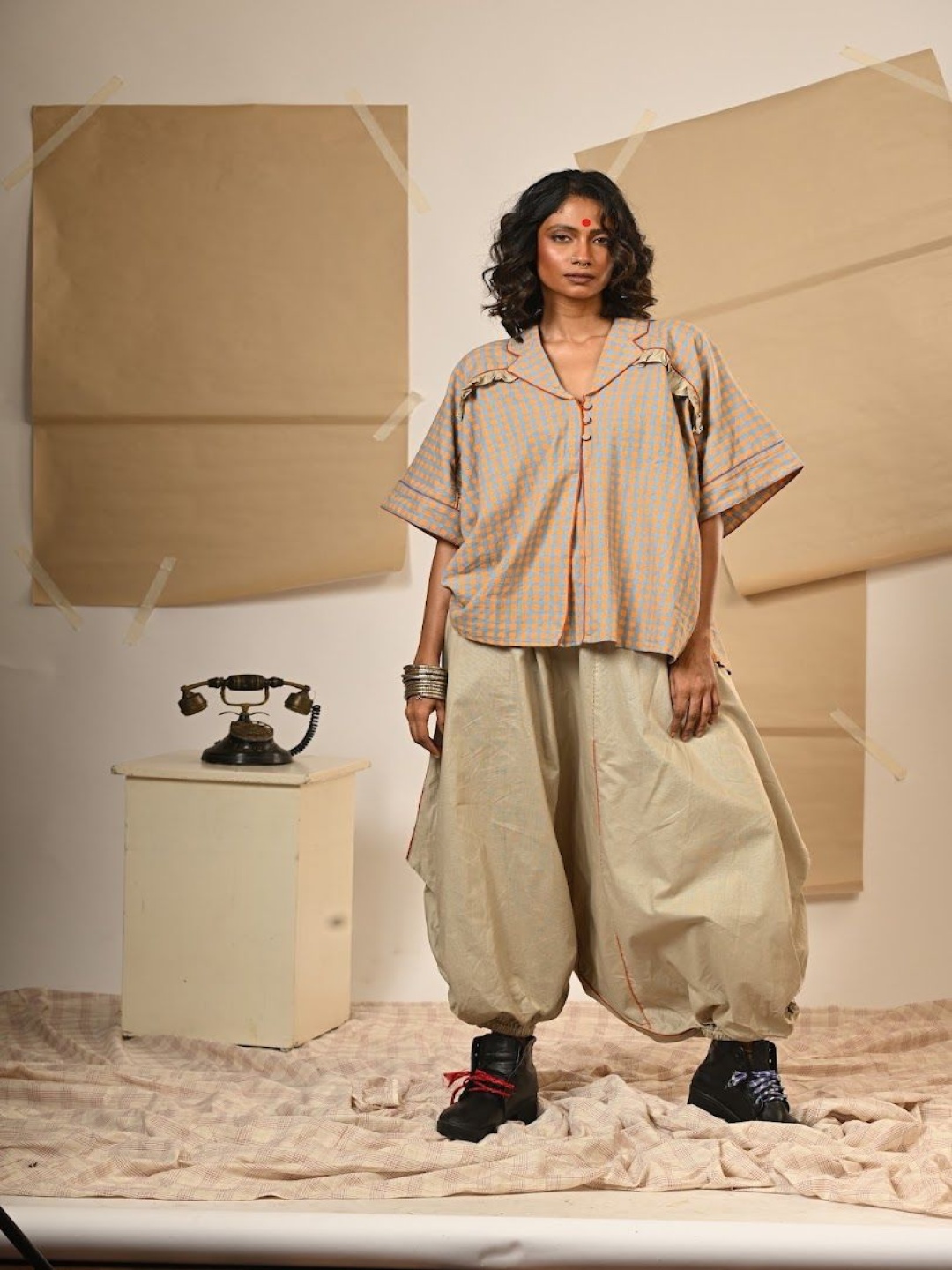 

Prathaa Notched Lapel Collar Neck Pure Cotton Top With Trousers Co-Ords, Beige