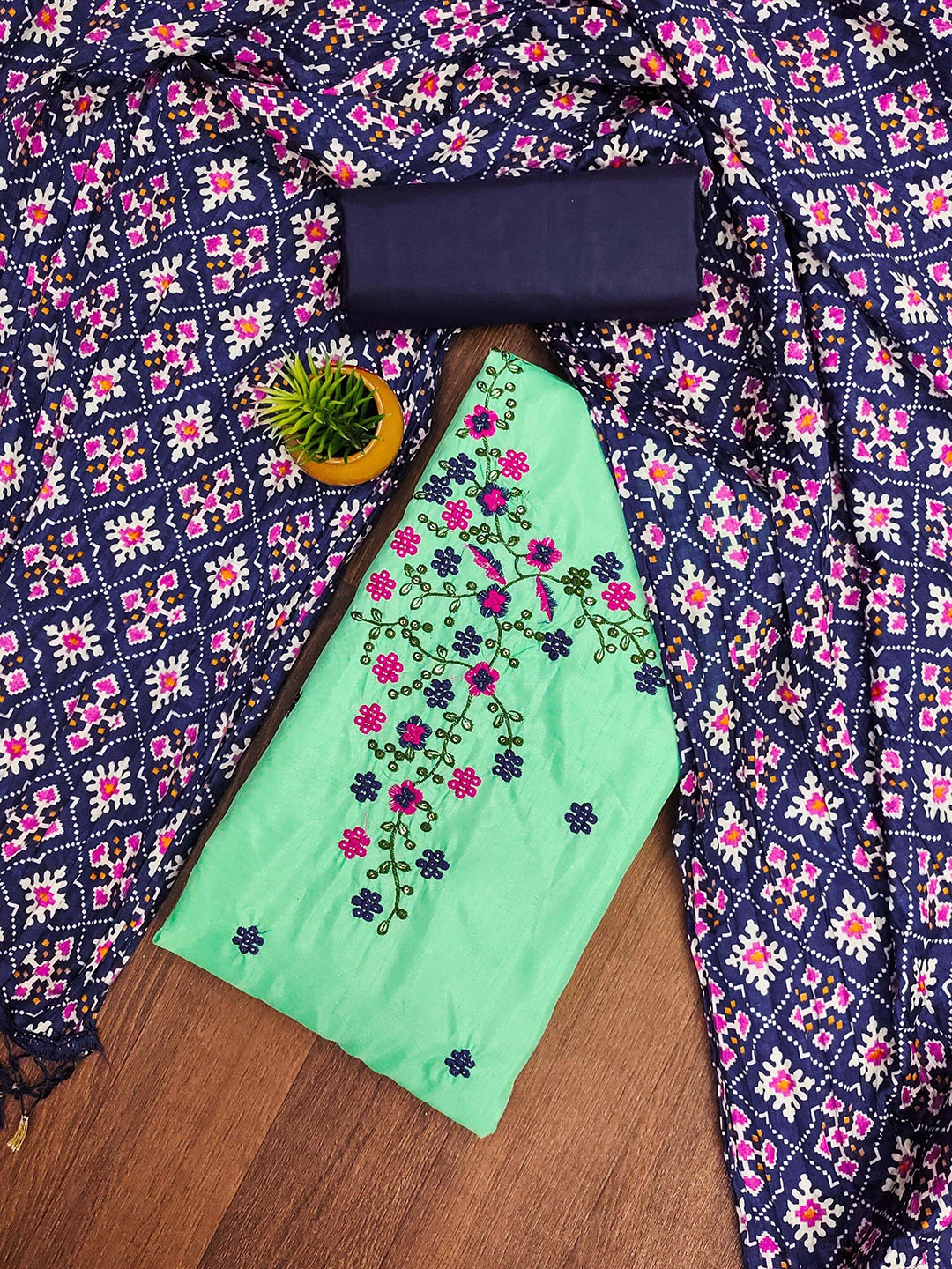 

MANVAA Floral Embroidered Unstitched Dress Material, Sea green