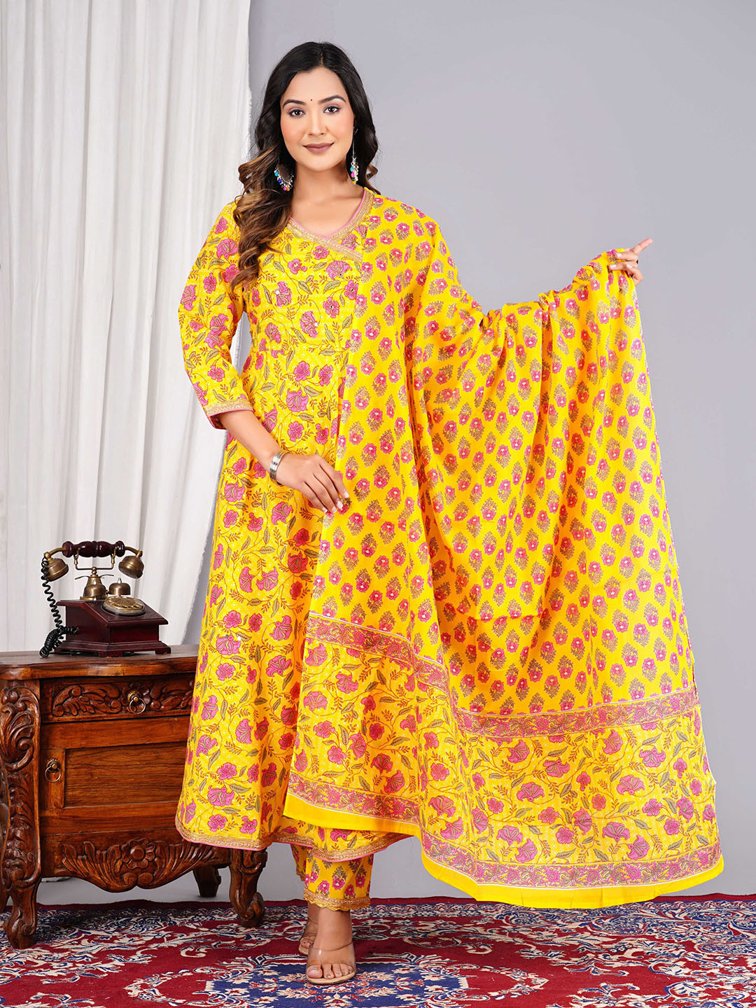 

FABISTA Floral Printed Angrakha Beads & Stones Pure Cotton Kurta With Trousers & Dupatta, Yellow