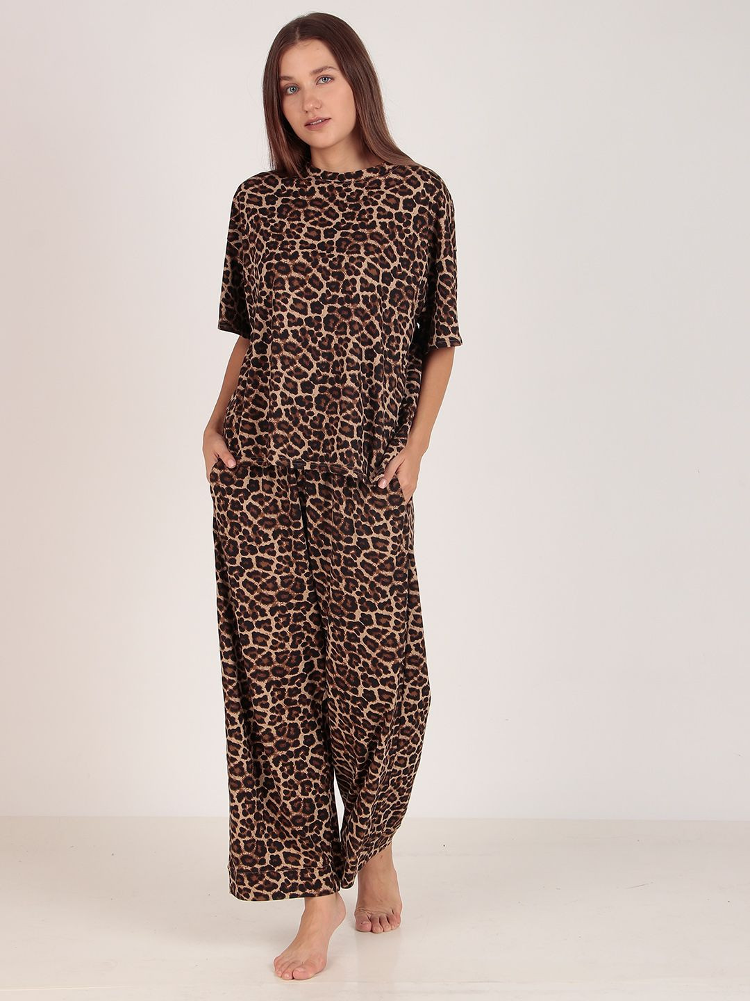 

Masha Women Printed Round Neck Night suit, Brown