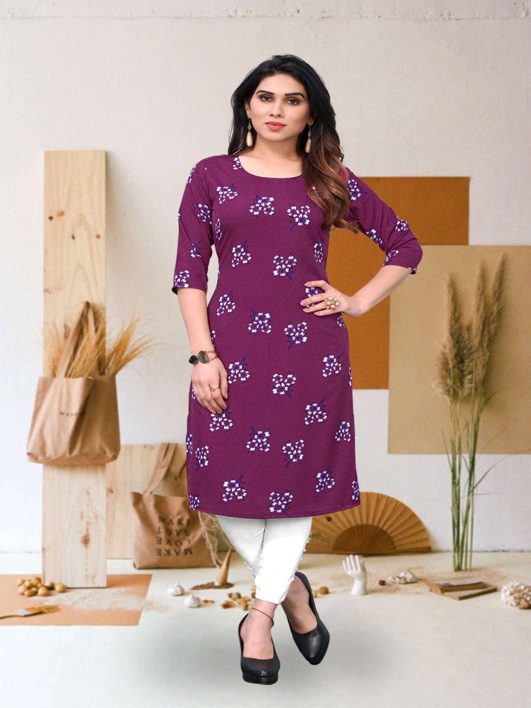 

KETAKI FASHION Floral Printed Round Neck Straight Kurta, Purple