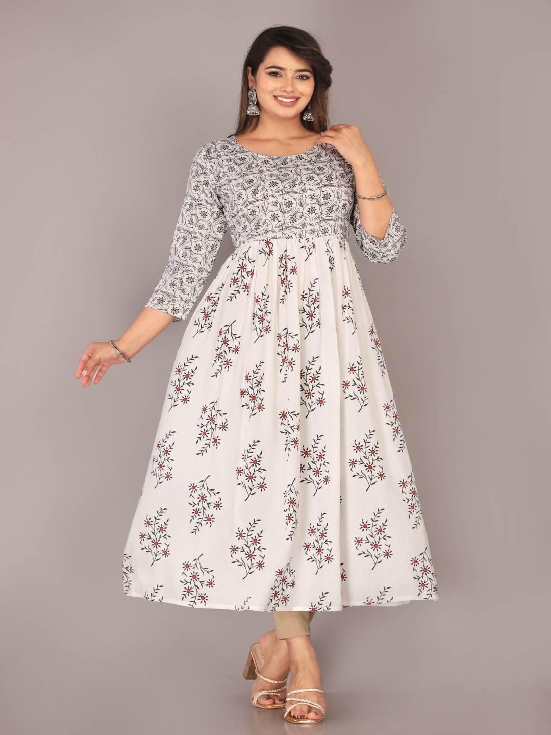 

PRIYAGANI GARMENTS Floral Printed Anarkali Kurta, White