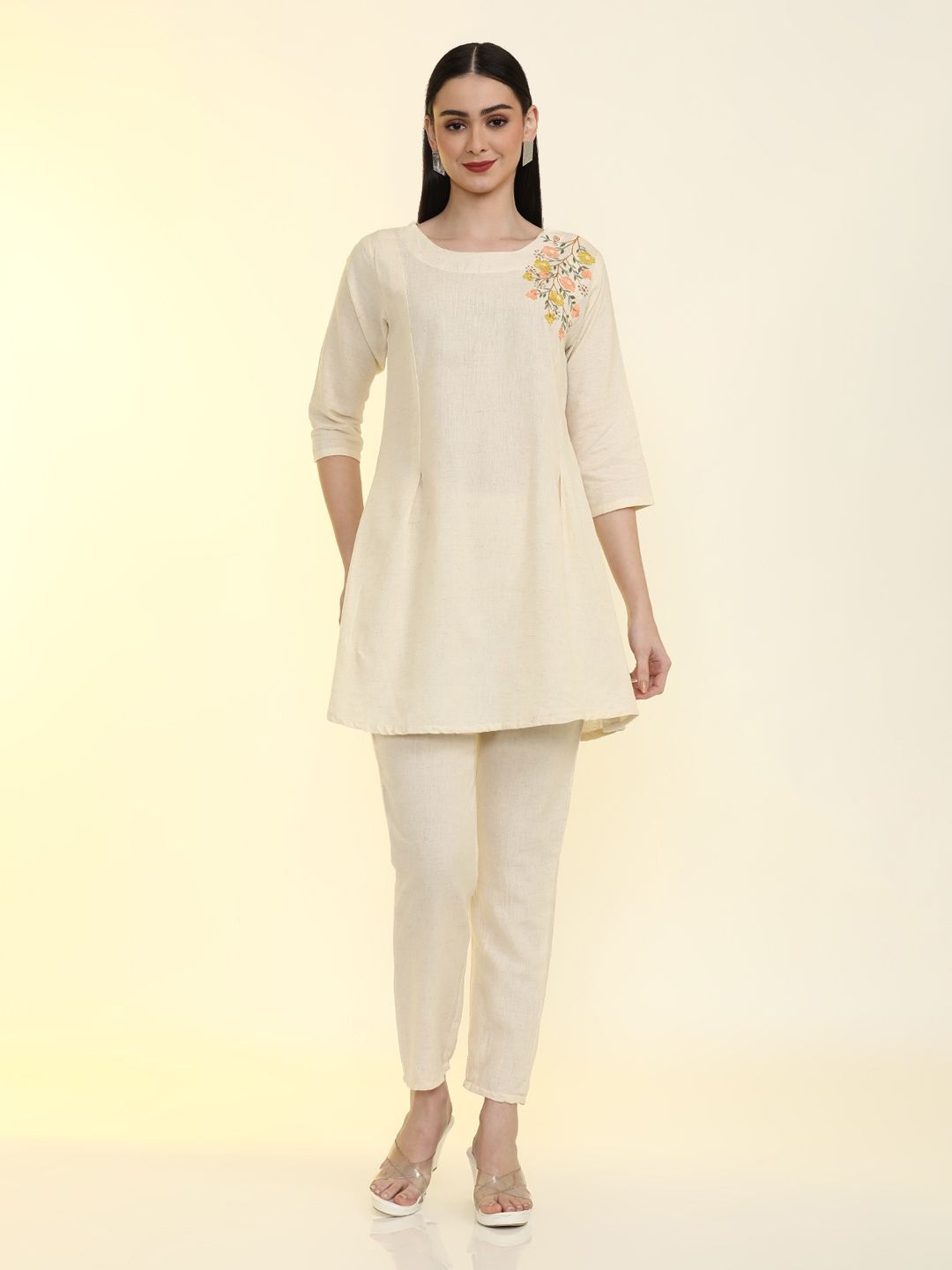 

Jaipur Kurti Yoke Design Panelled Kurta with Trousers & Dupatta, White