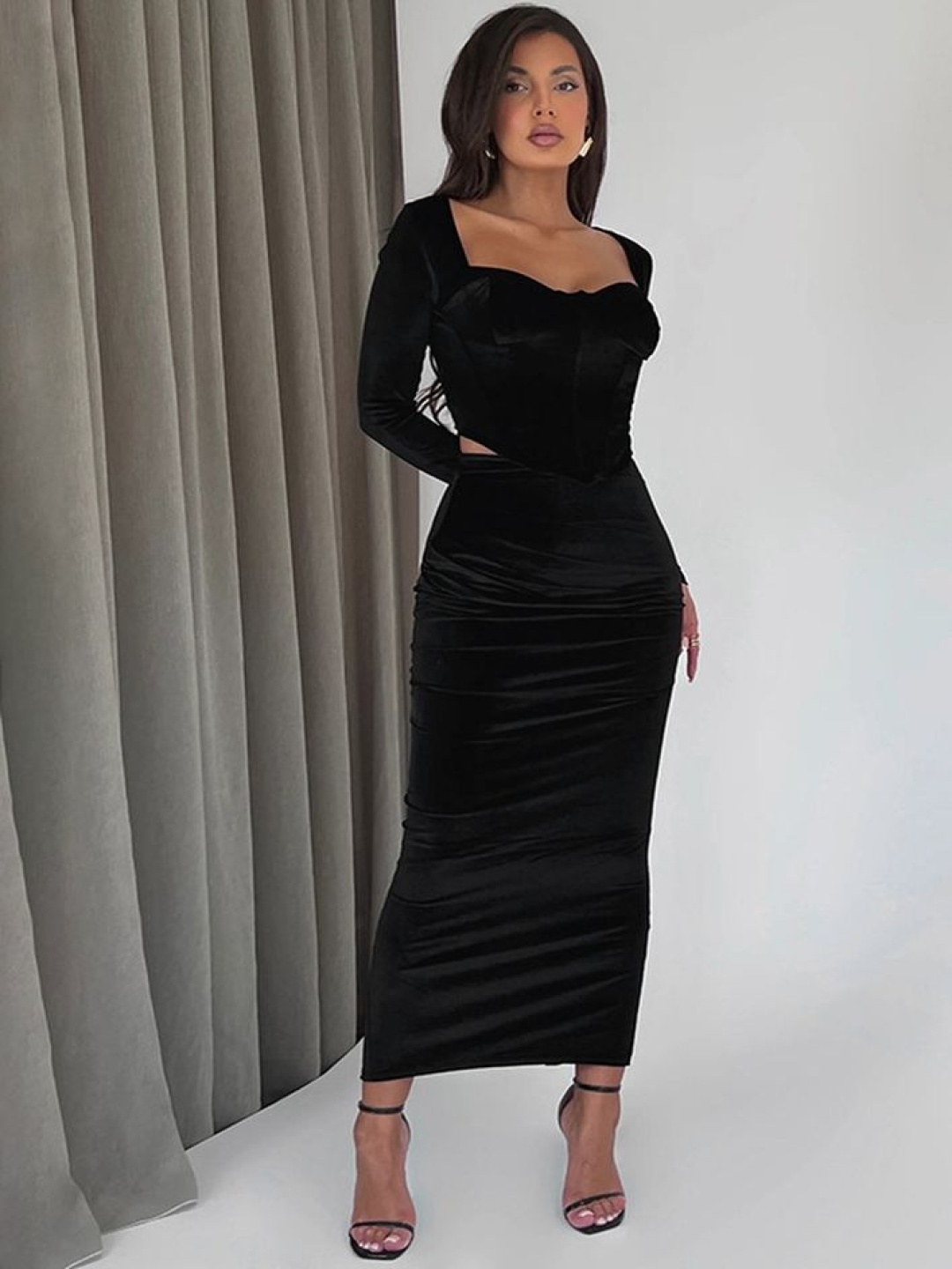

LULU & SKY Square Neck Curved Hem Corset & Maxi Skirt, Black
