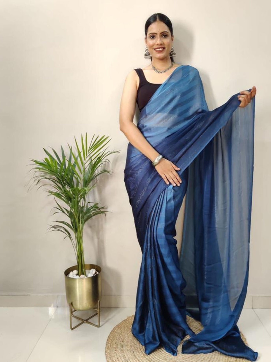 

DIVASTRI Ready to Wear Jamdani Saree, Blue