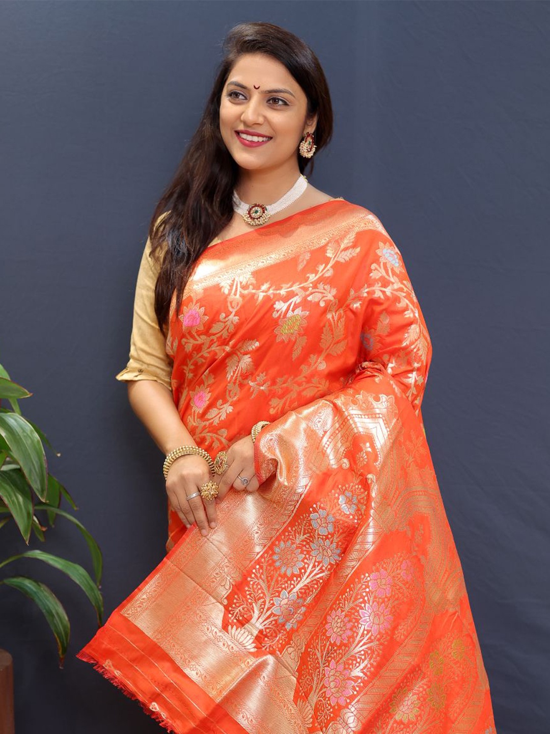 

Royal Rajgharana Saree Woven Design Zari Pure Silk Banarasi Sarees, Orange