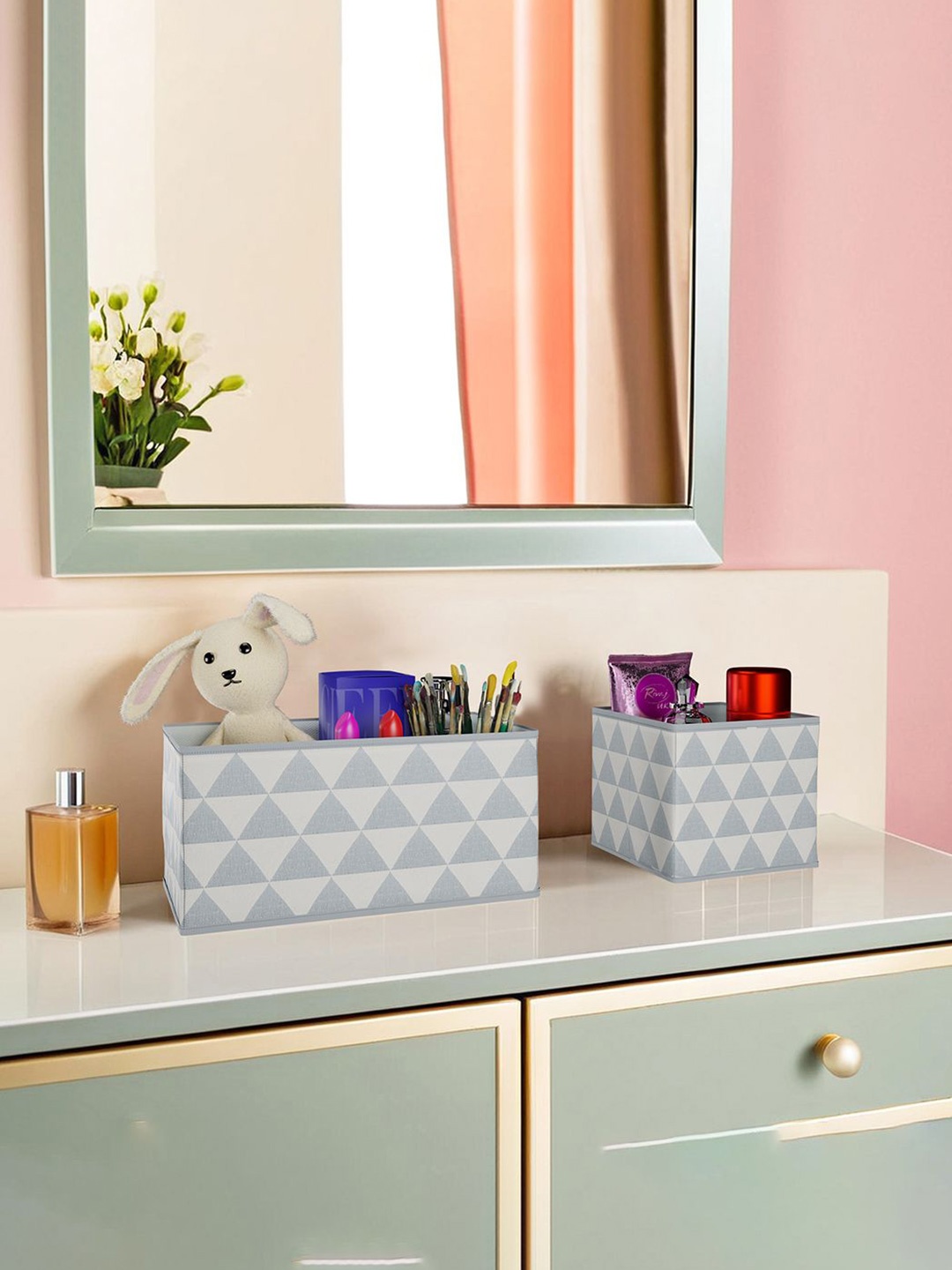 

Kuber Industries Grey & White 6 Pieces Printed Foldable Drawer Organisers